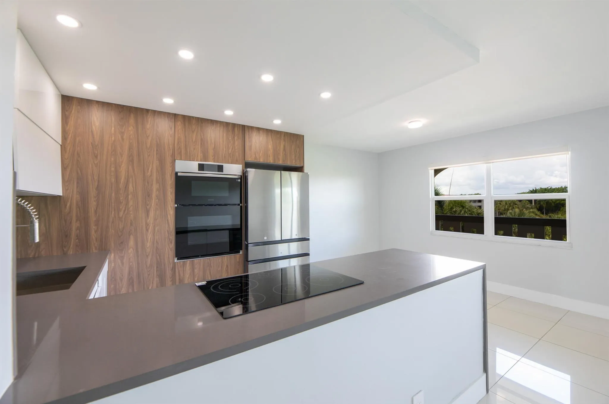 1902 Bermuda Circle, #J4