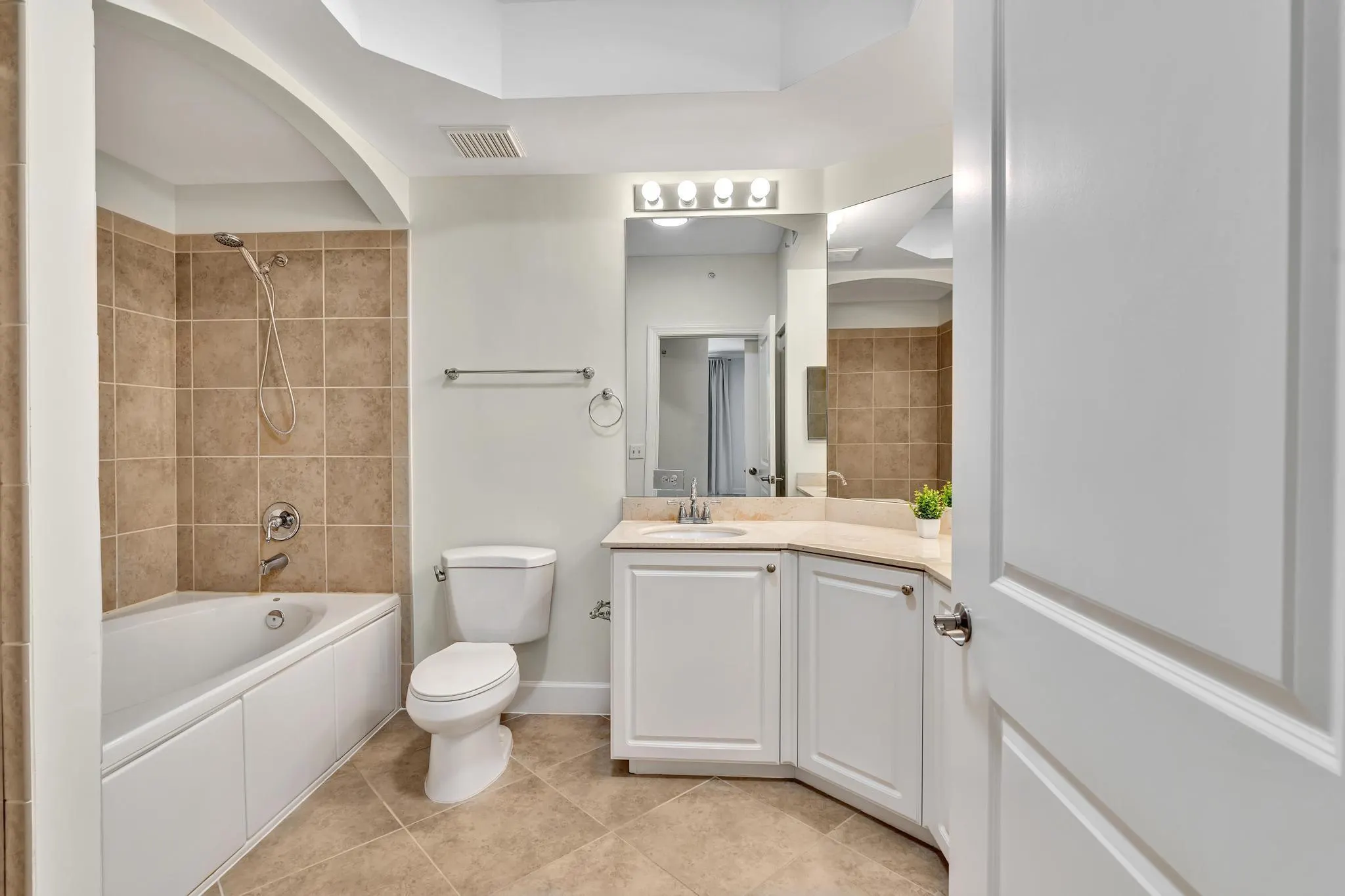1405 Renaissance Way, #405