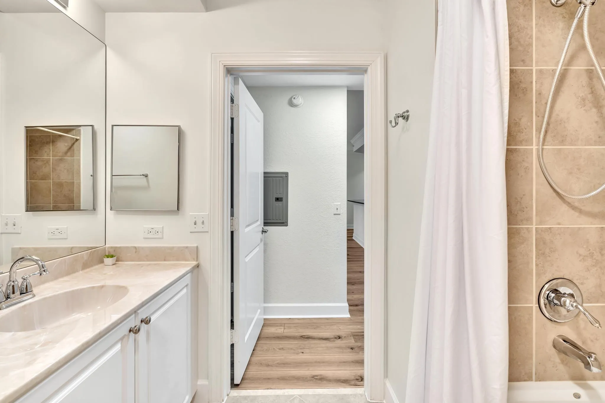 1405 Renaissance Way, #405