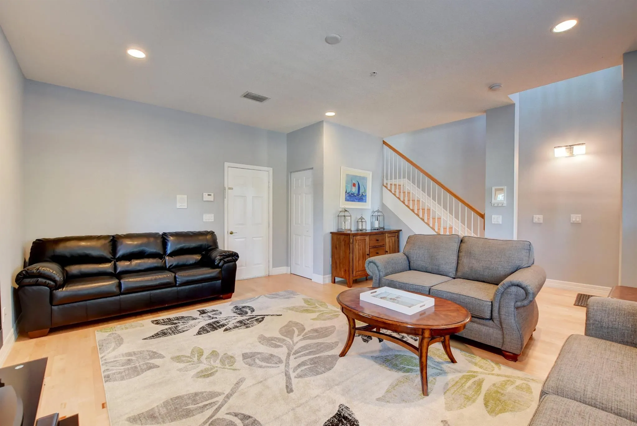 290 NE 5th Avenue, #1