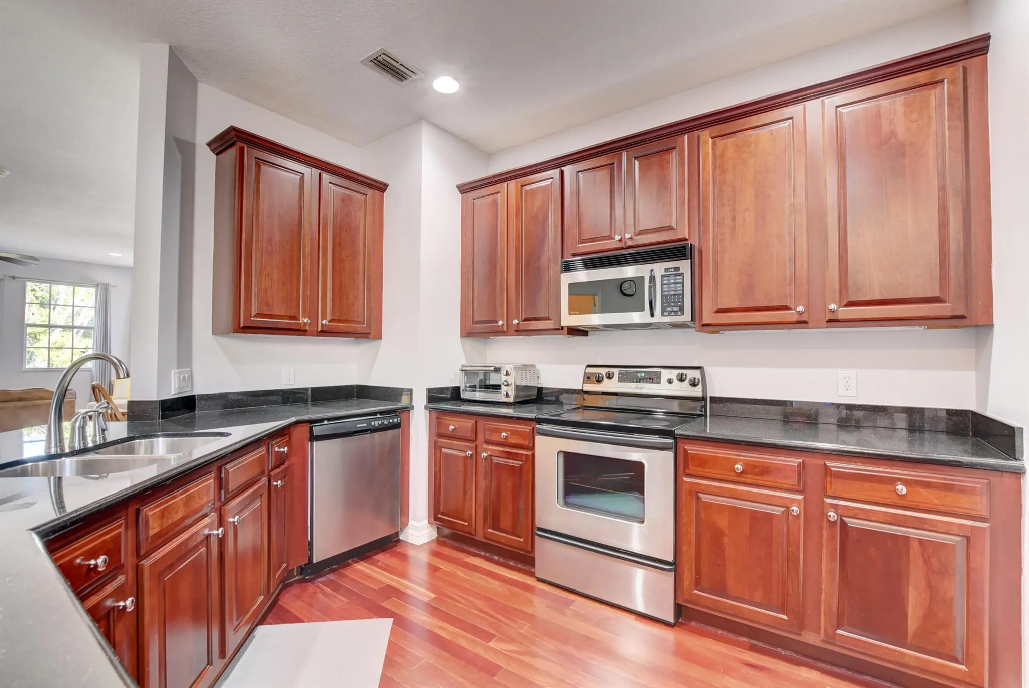 290 NE 5th Avenue, #1