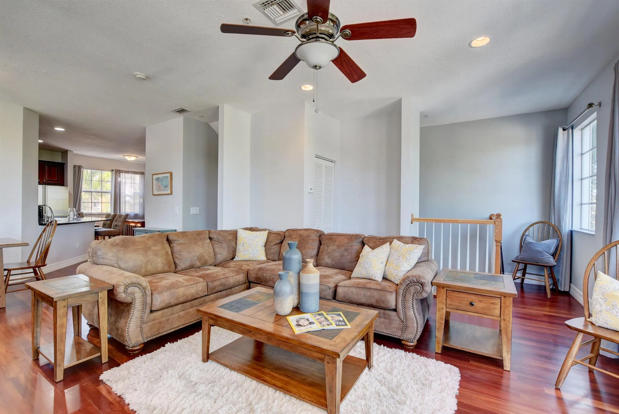 290 NE 5th Avenue, #1
