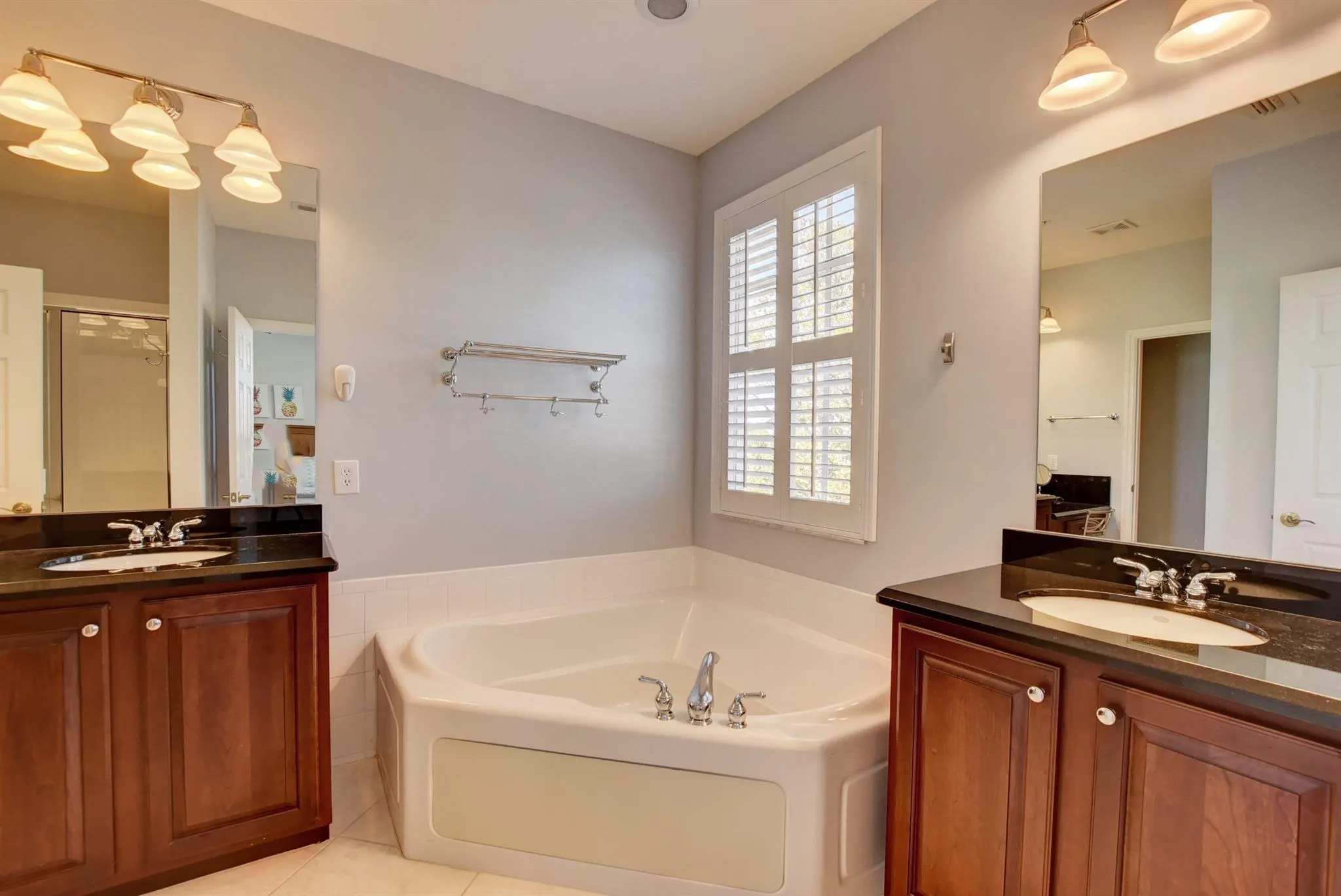 290 NE 5th Avenue, #1