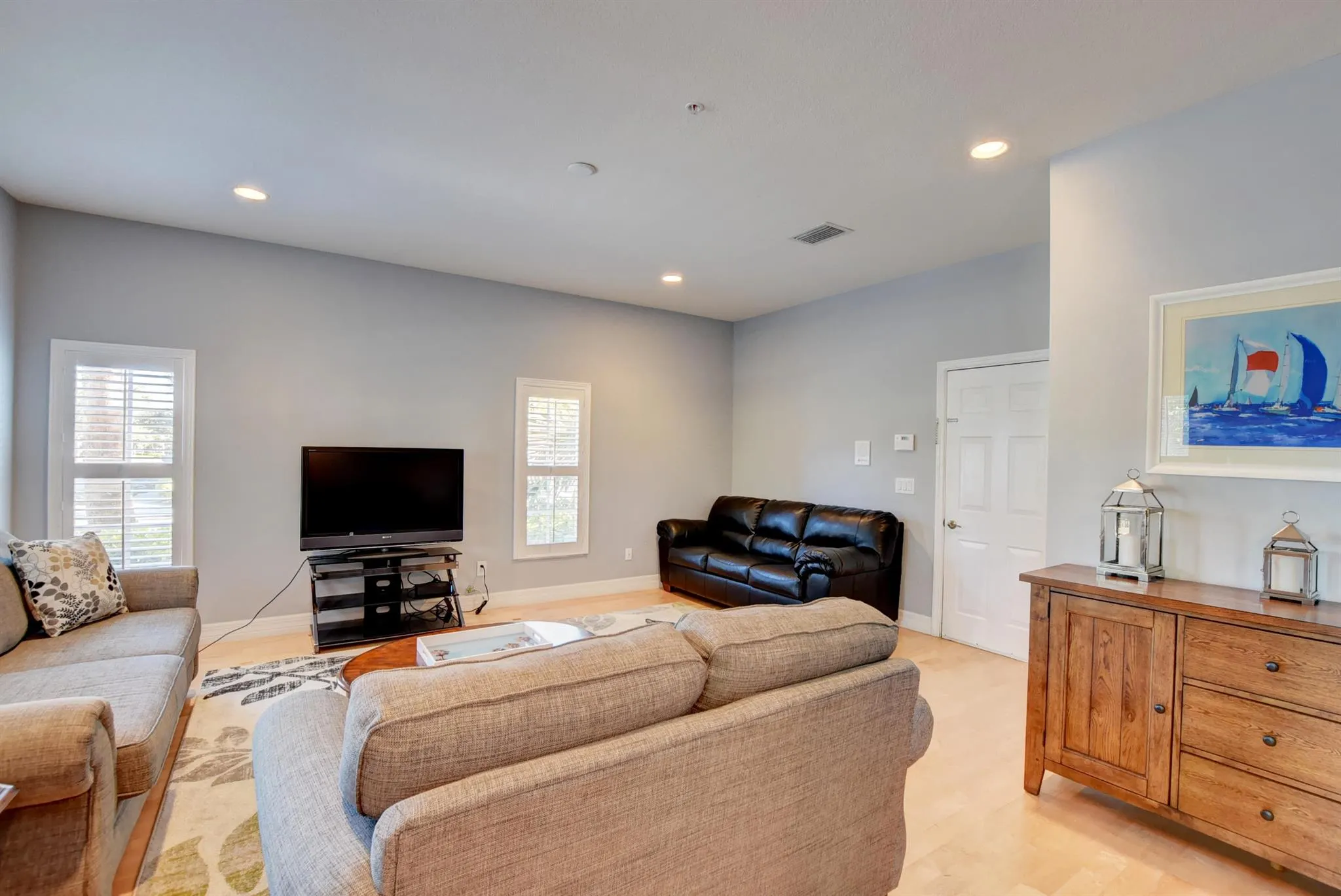 290 NE 5th Avenue, #1