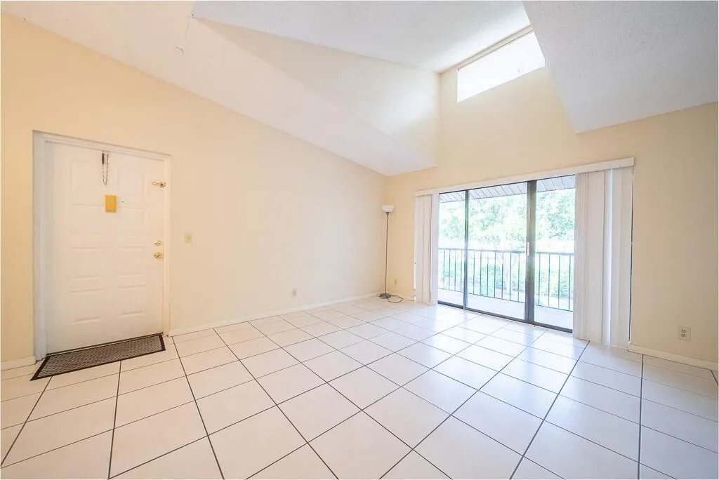 202 Foxtail Drive, #A3