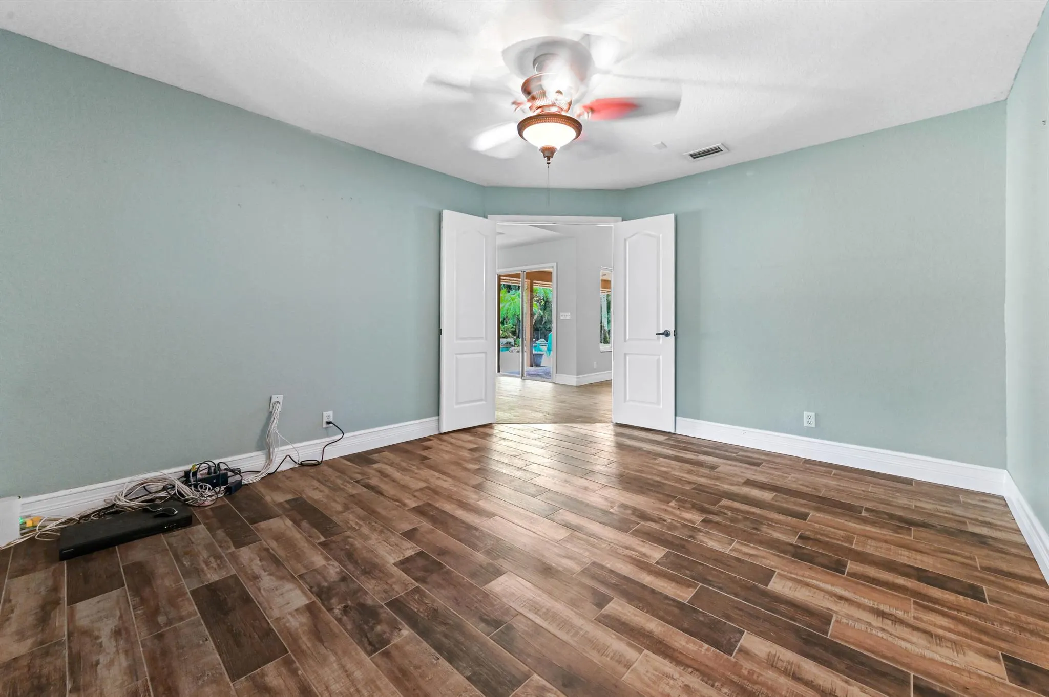 13442 54th Street N