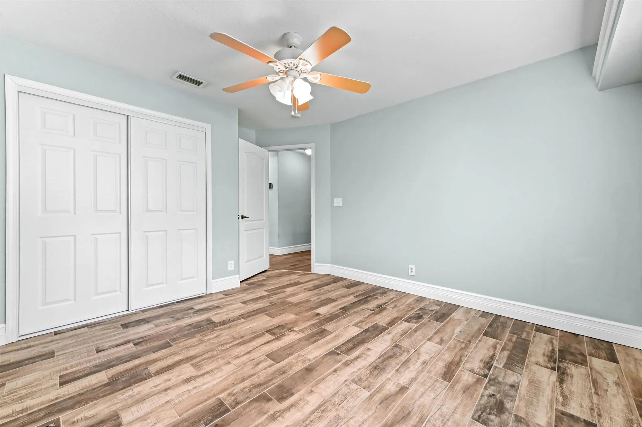 13442 54th Street N