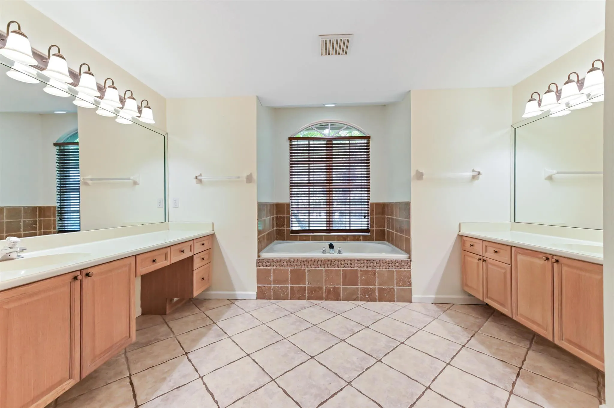 13442 54th Street N