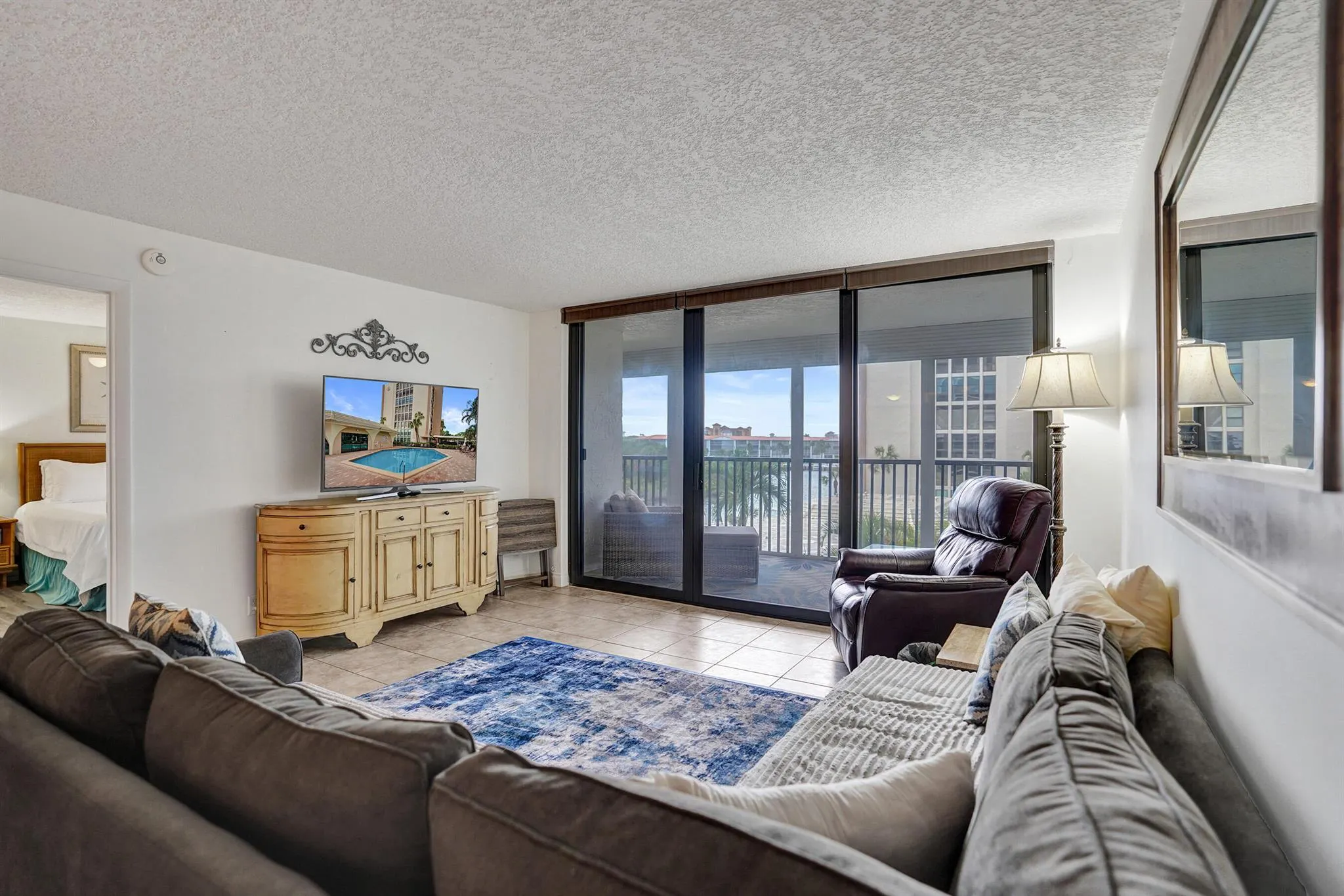 1627 Riverview Road, #410