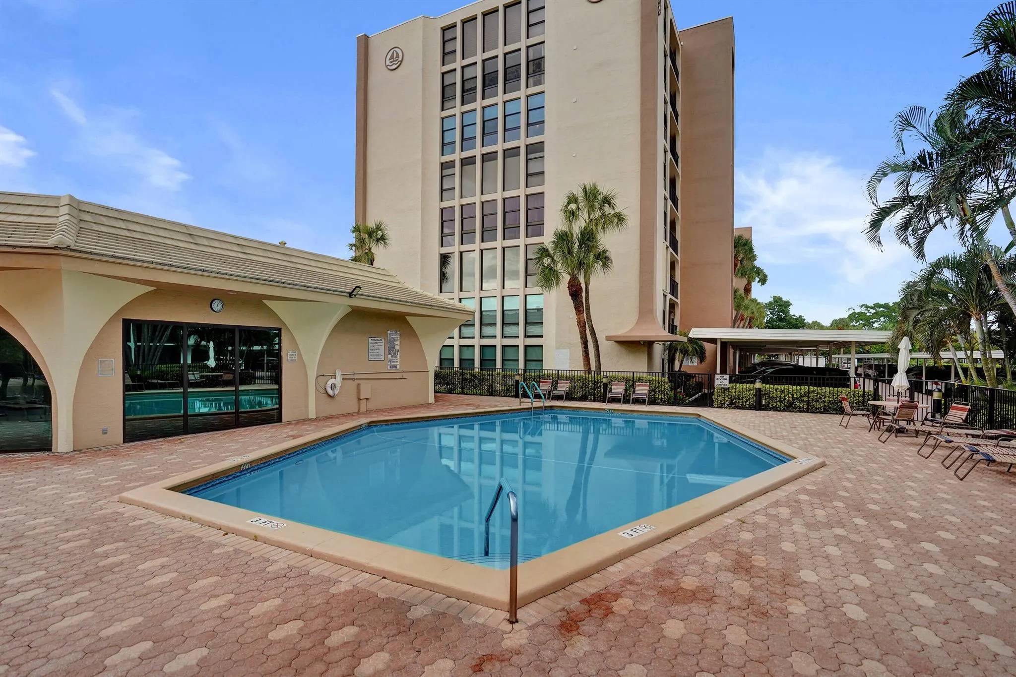 1627 Riverview Road, #410