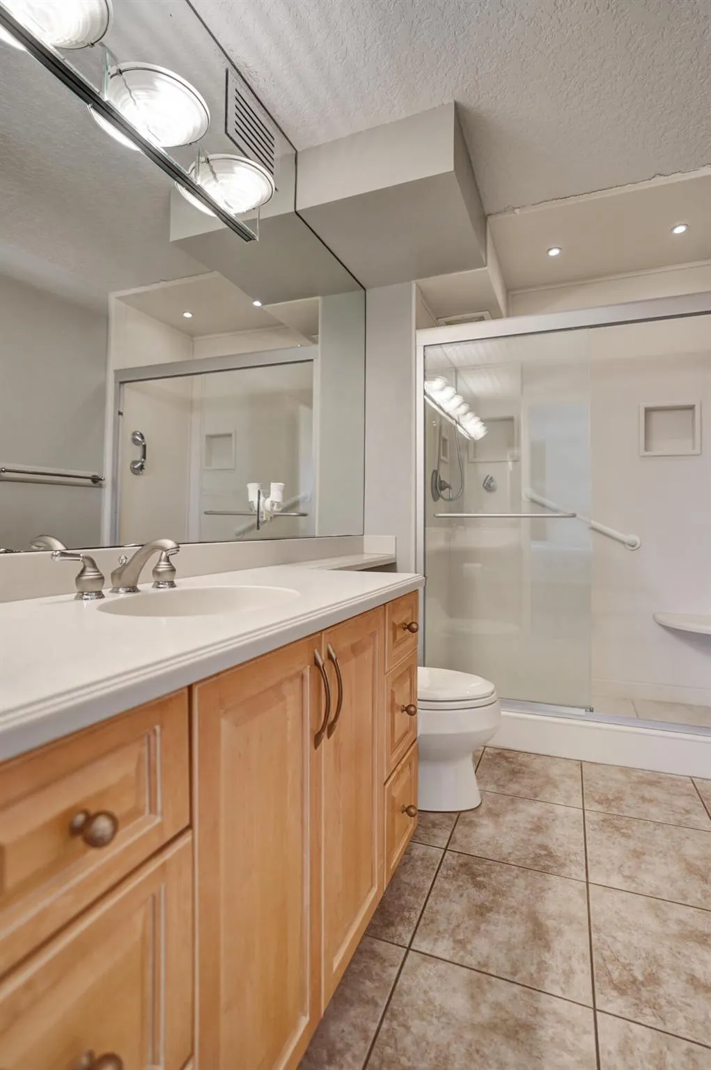 1627 Riverview Road, #410