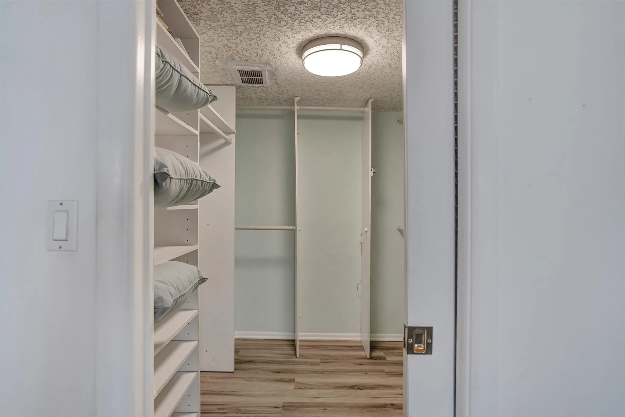 1627 Riverview Road, #410