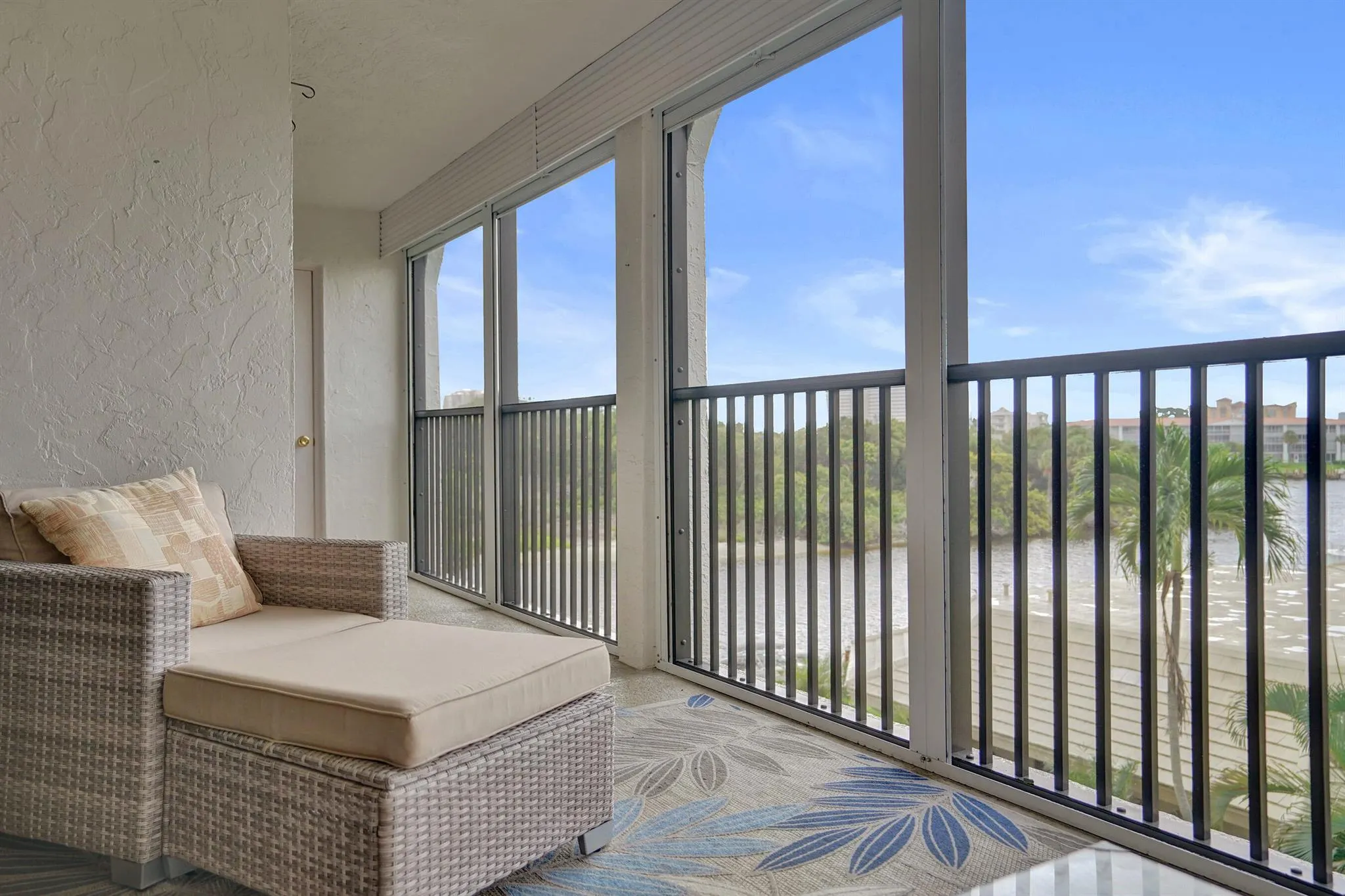 1627 Riverview Road, #410