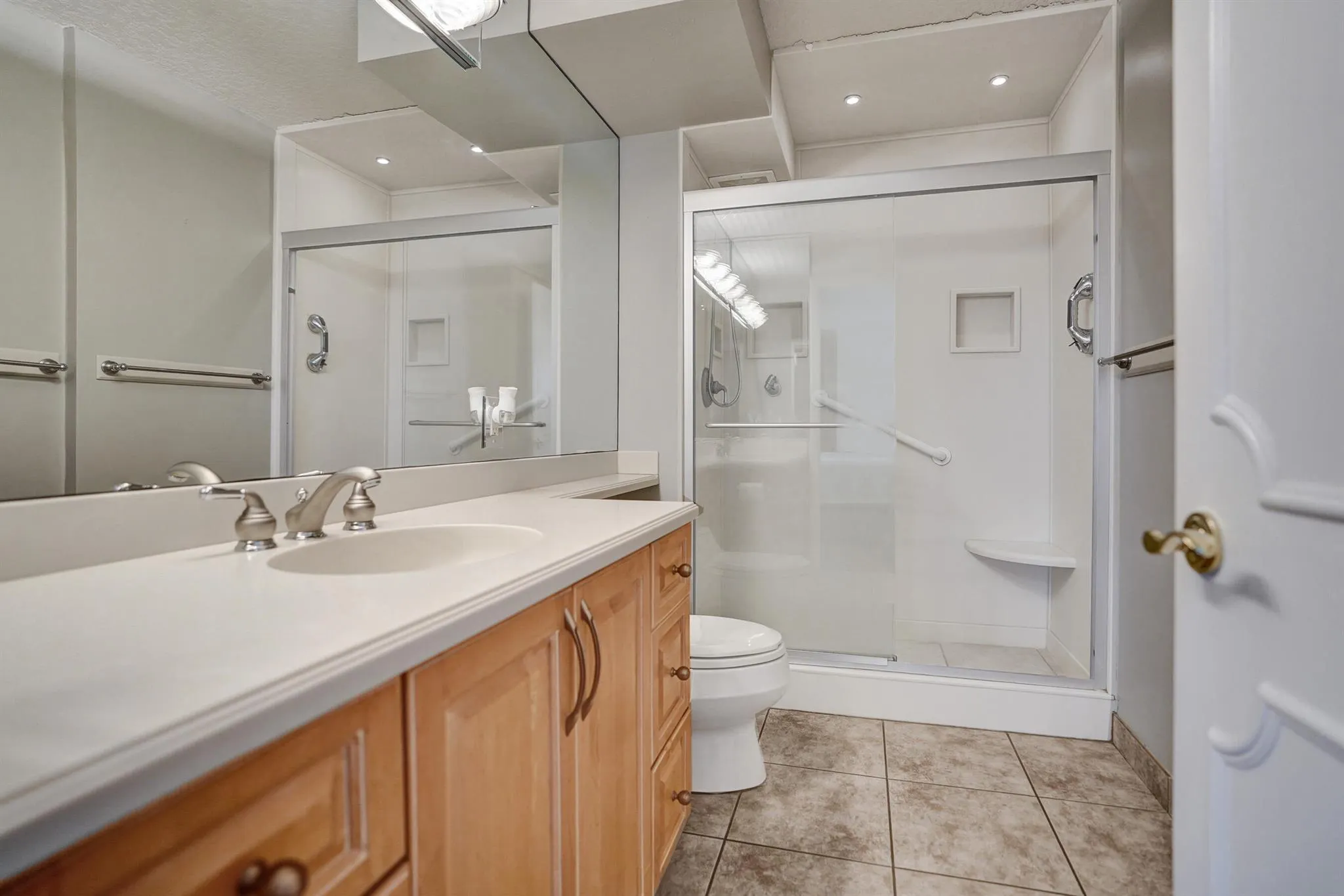 1627 Riverview Road, #410