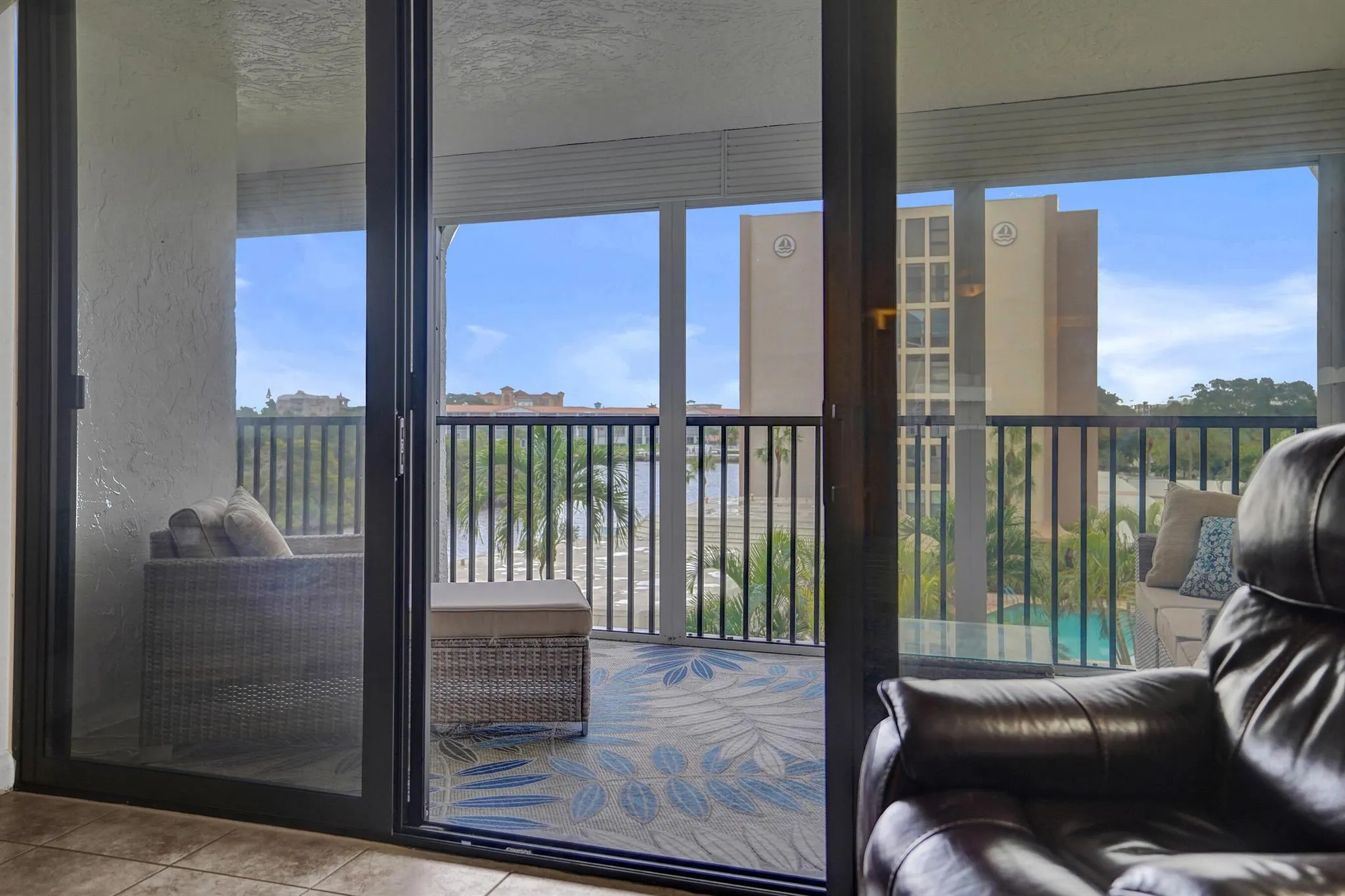 1627 Riverview Road, #410