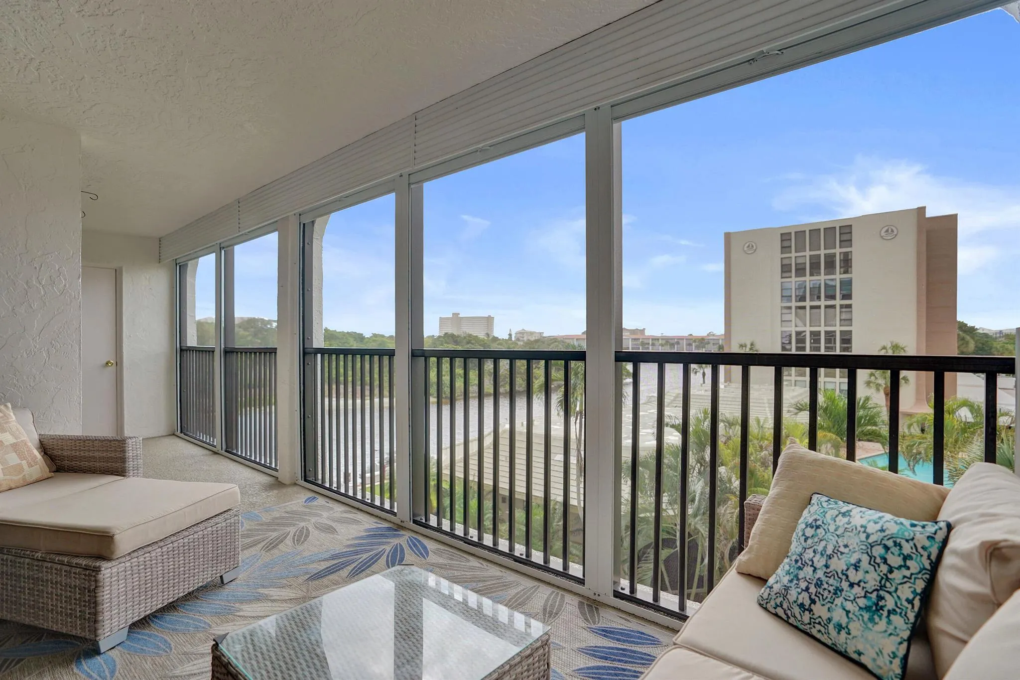 1627 Riverview Road, #410