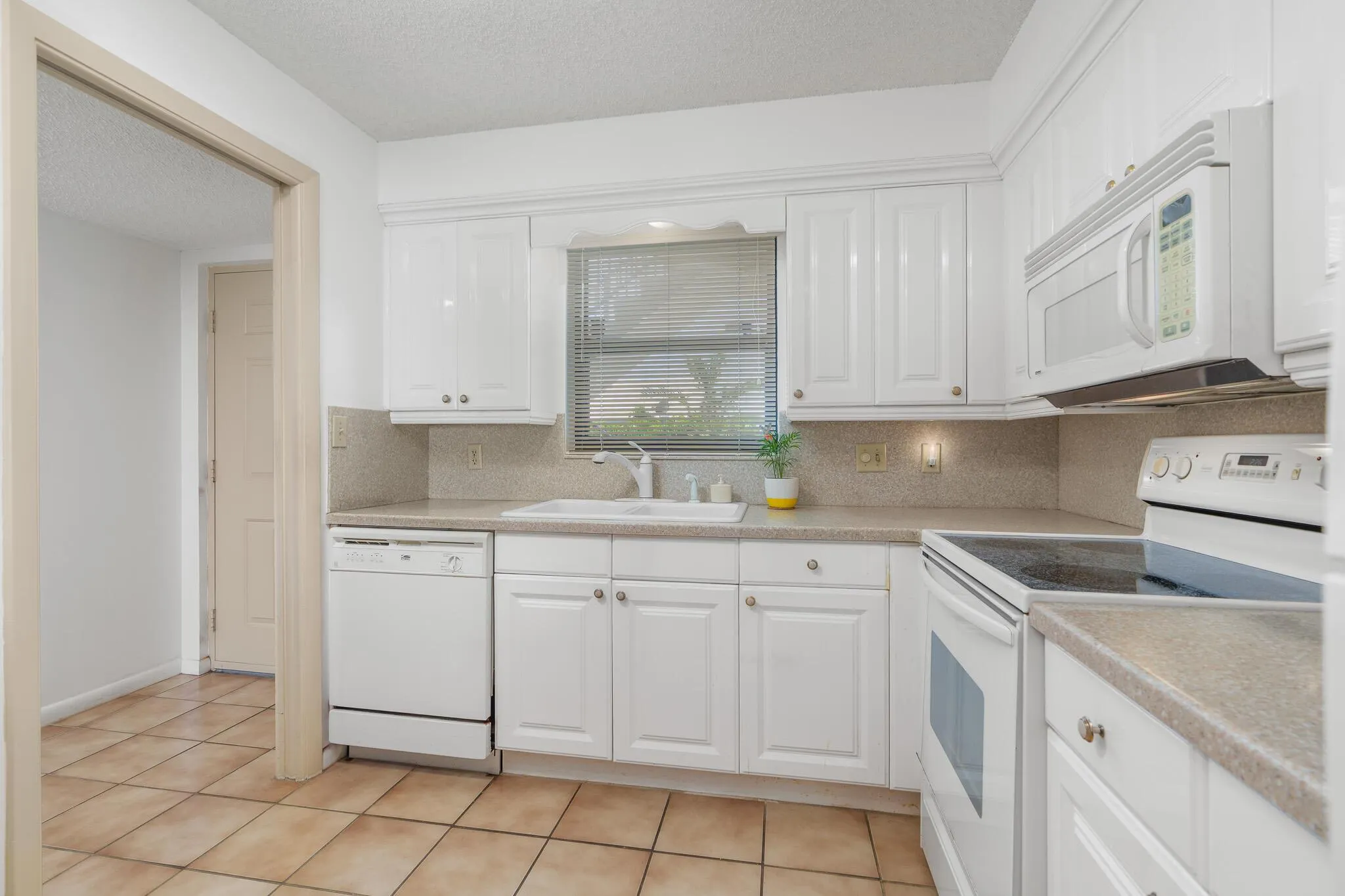 445 SE 21st Avenue, #202
