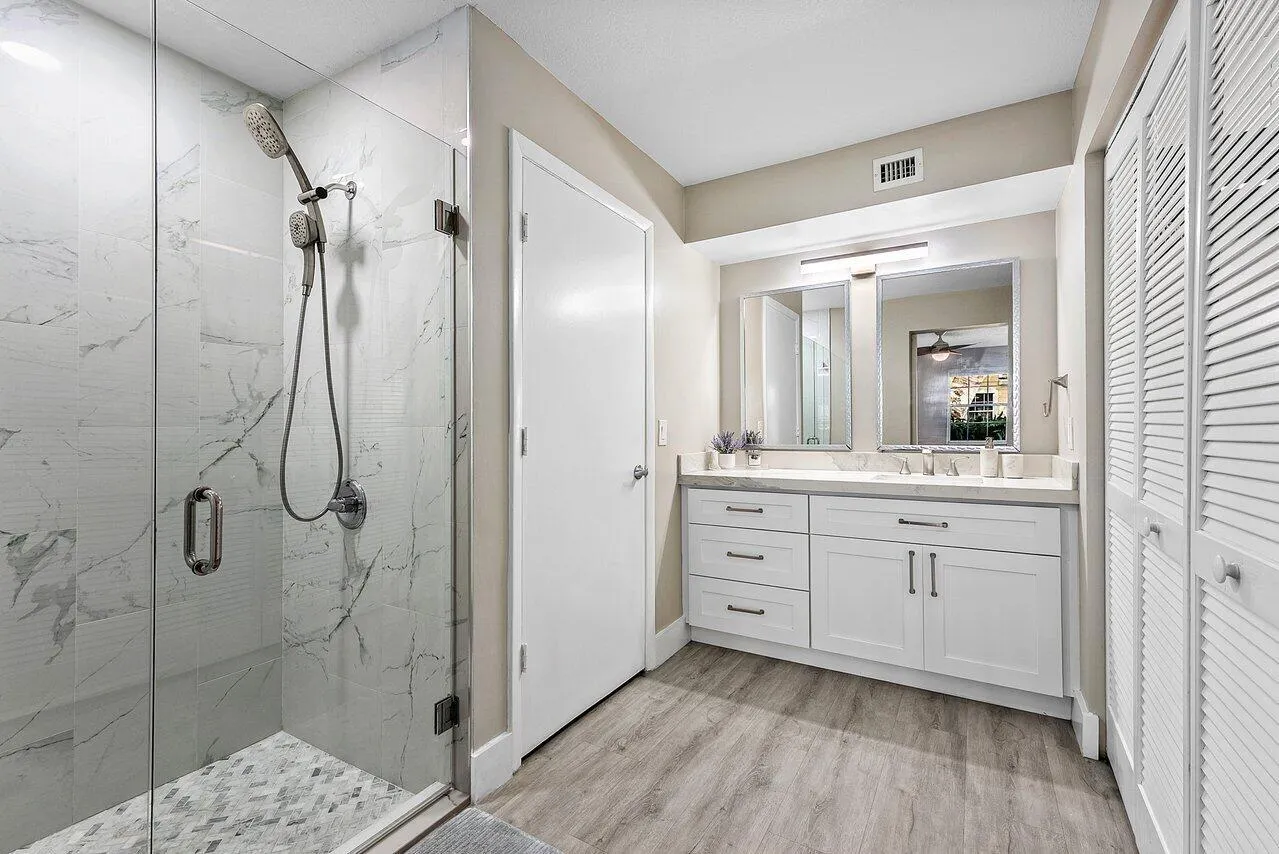 5292 Buckhead Circle, #1030