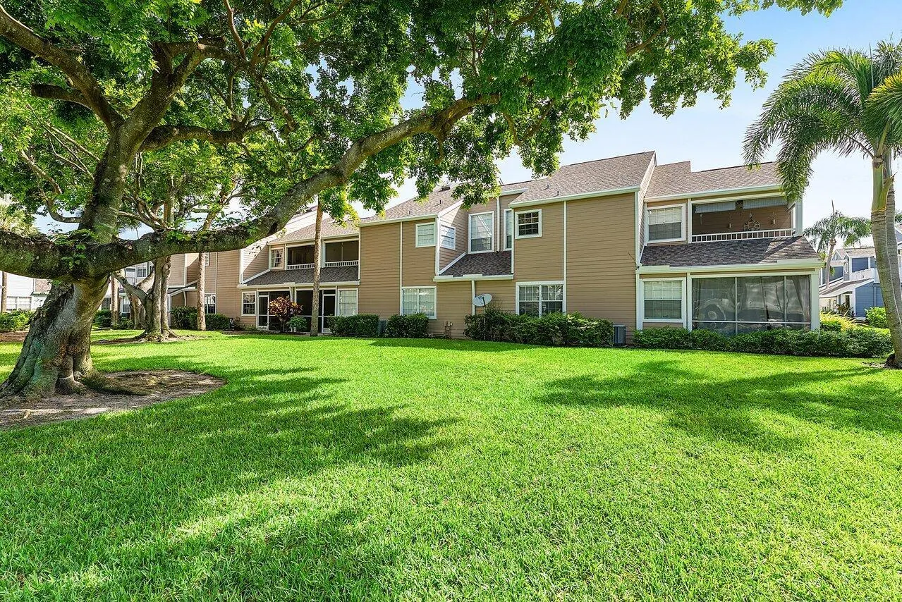 5292 Buckhead Circle, #1030