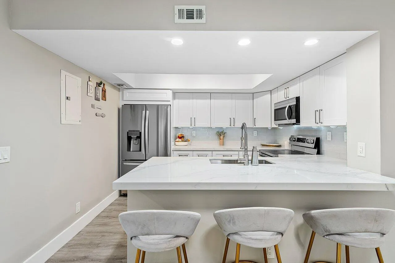 5292 Buckhead Circle, #1030