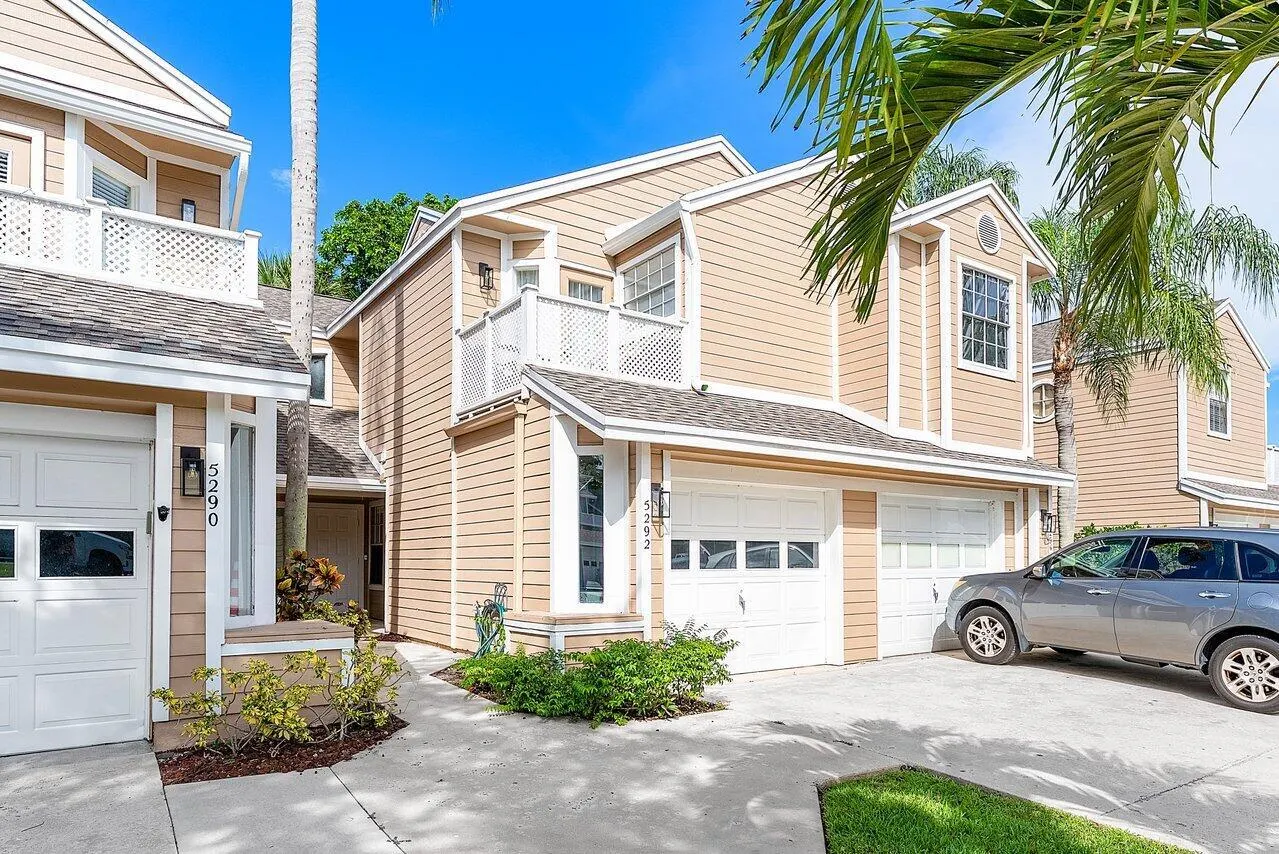 5292 Buckhead Circle, #1030