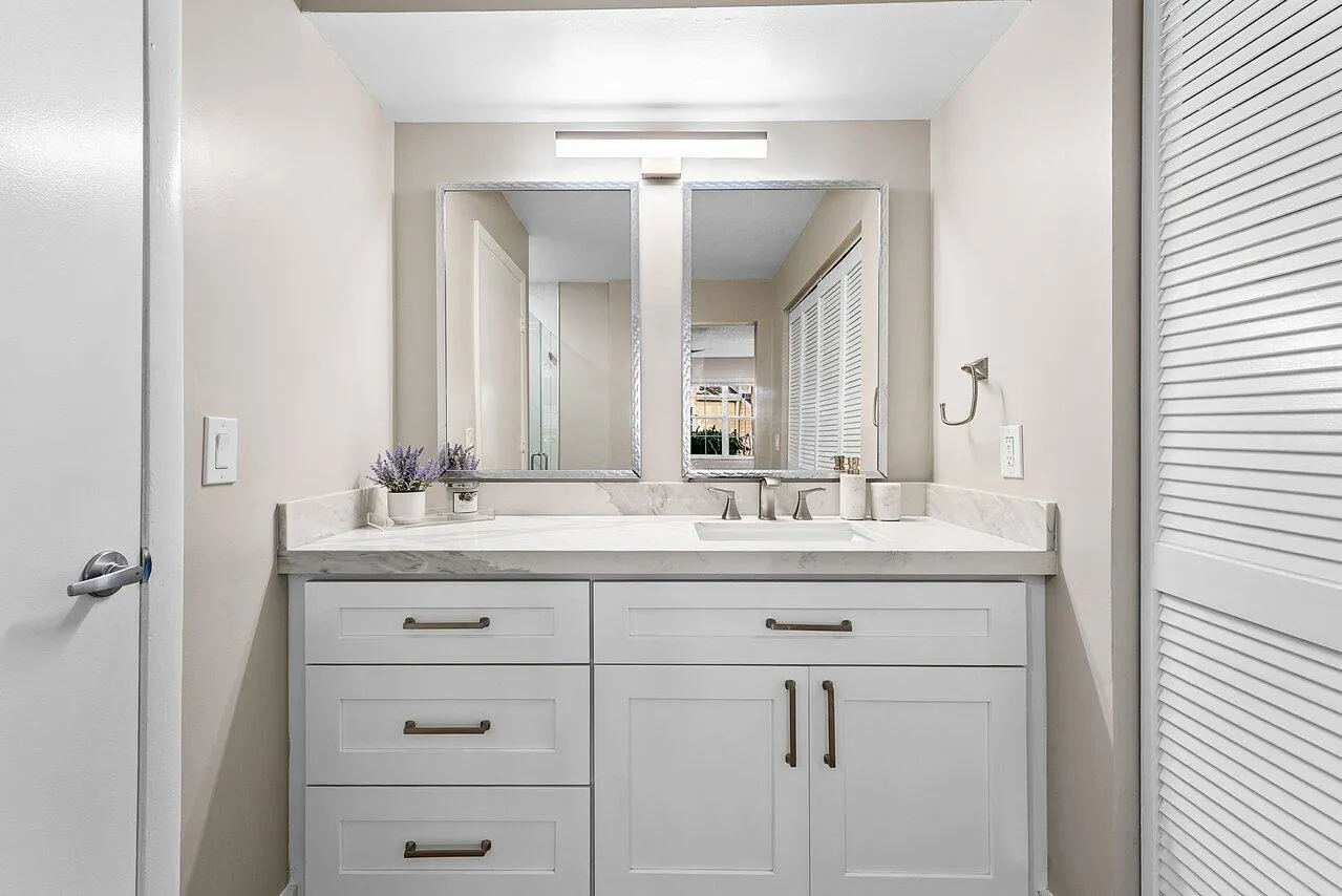 5292 Buckhead Circle, #1030