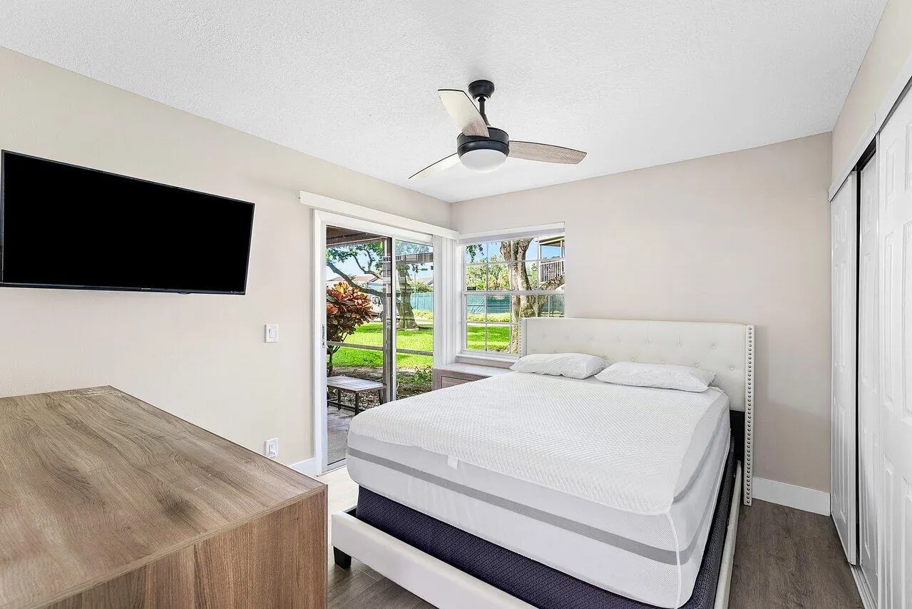 5292 Buckhead Circle, #1030