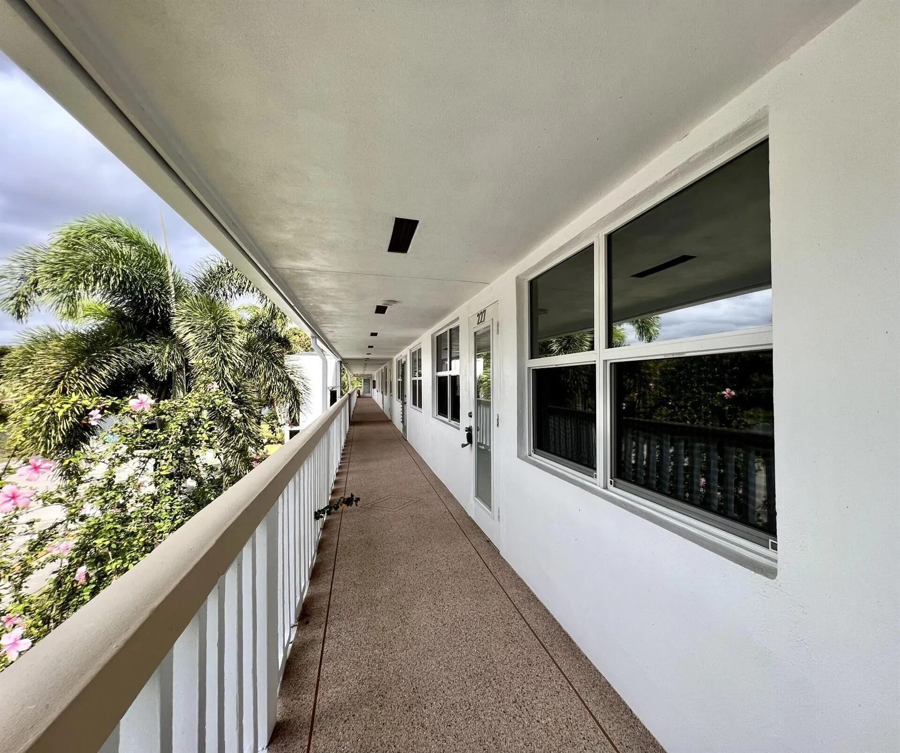 227 Somerset L