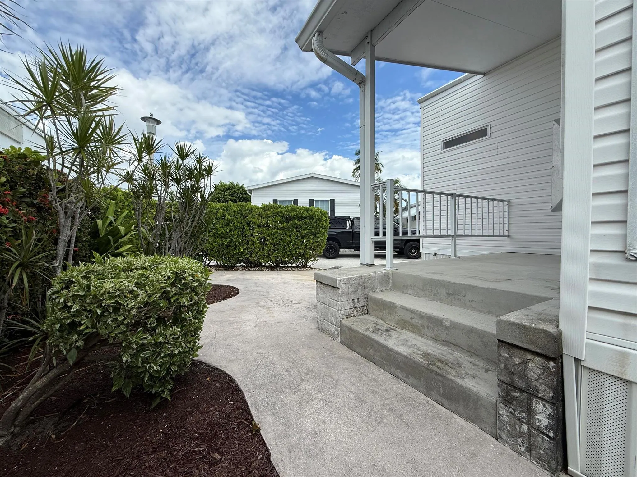 207 N Heron Drive, #P