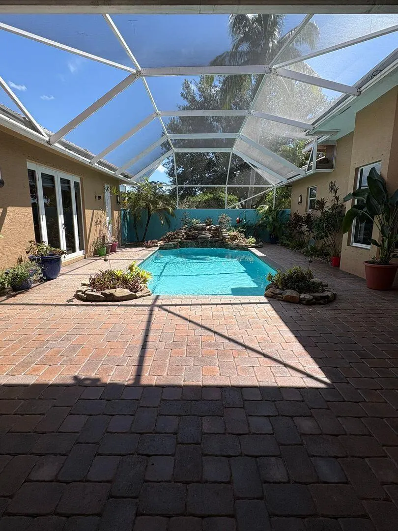 10548 SW Lands End Place