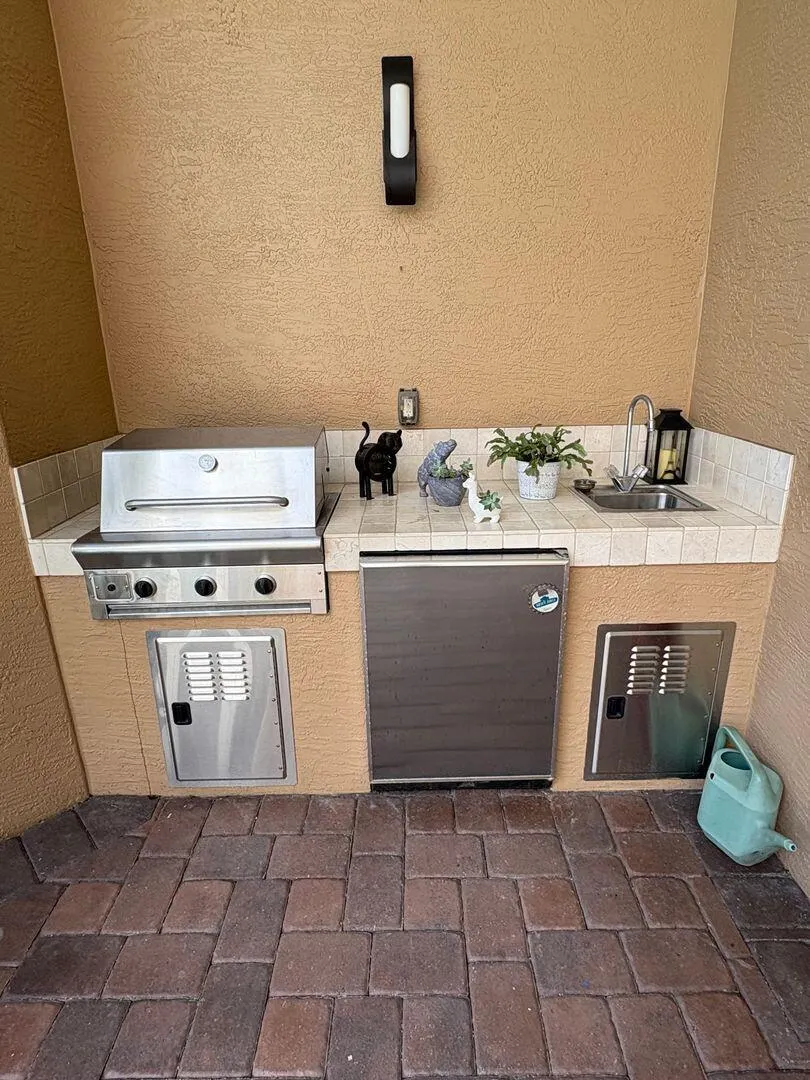 10548 SW Lands End Place