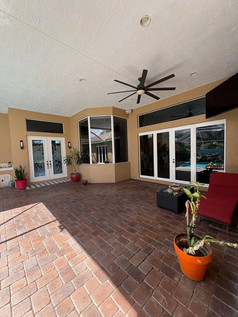 10548 SW Lands End Place