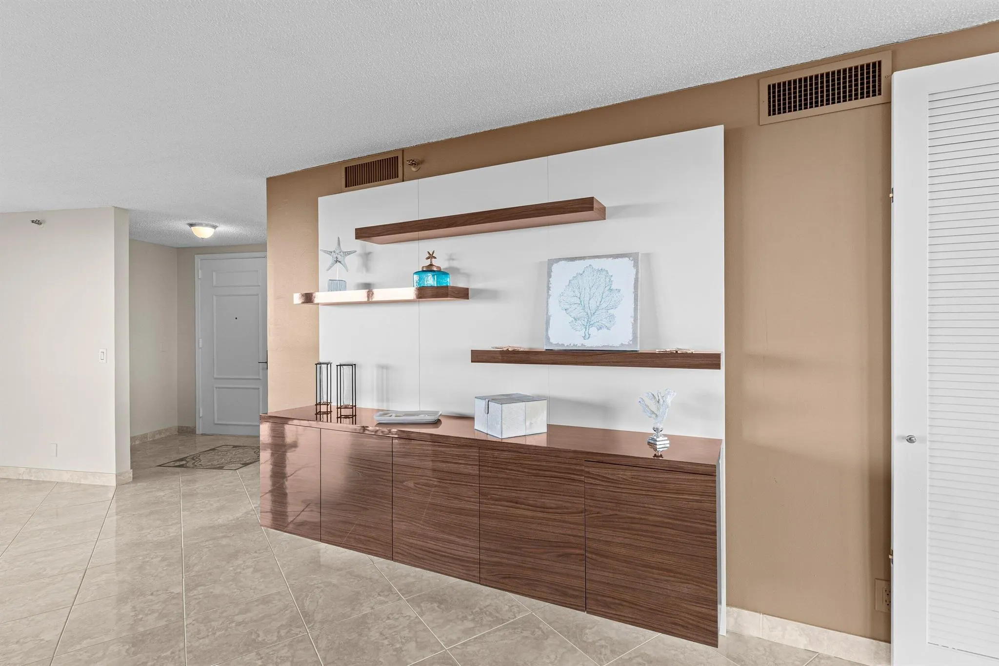 4545 N Ocean Boulevard, #15d