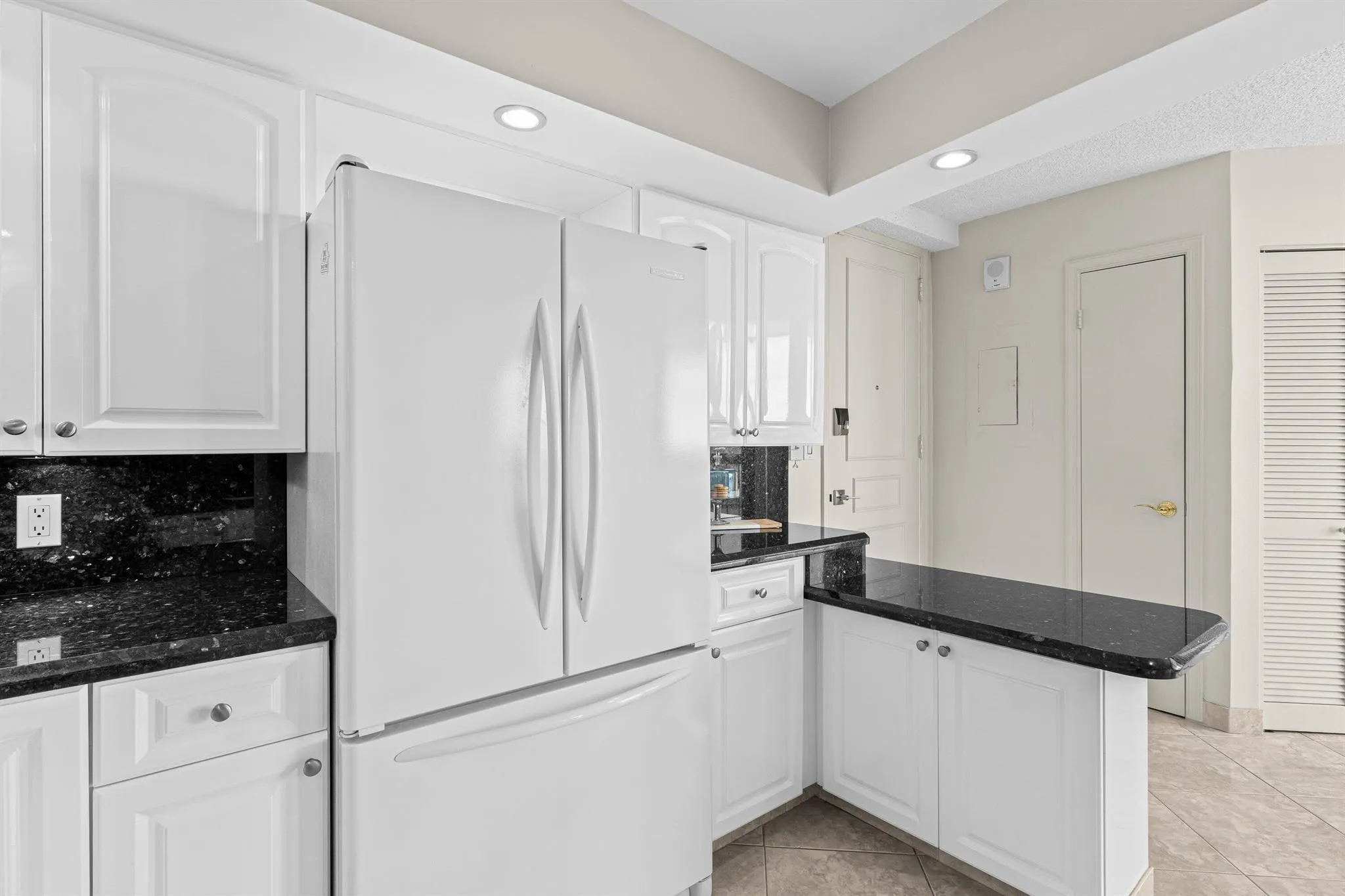 4545 N Ocean Boulevard, #15d