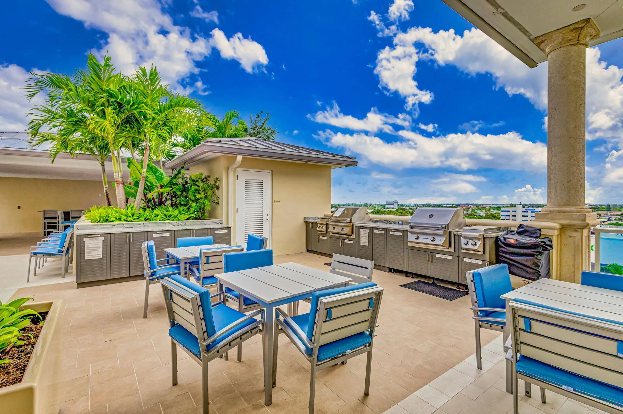 2640 Lake Shore Drive, #1716