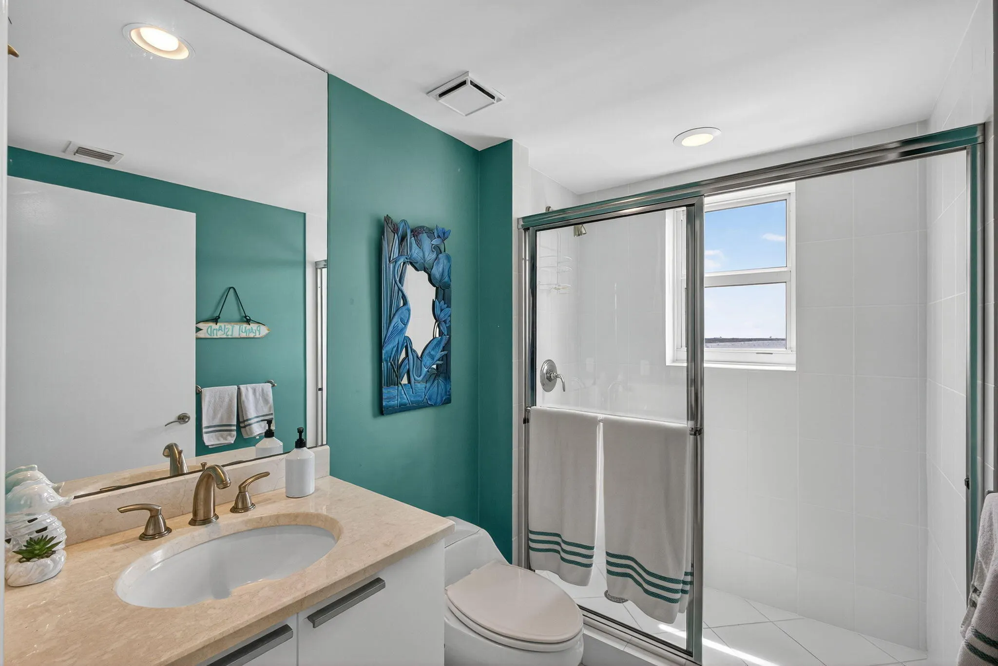 2640 Lake Shore Drive, #1716