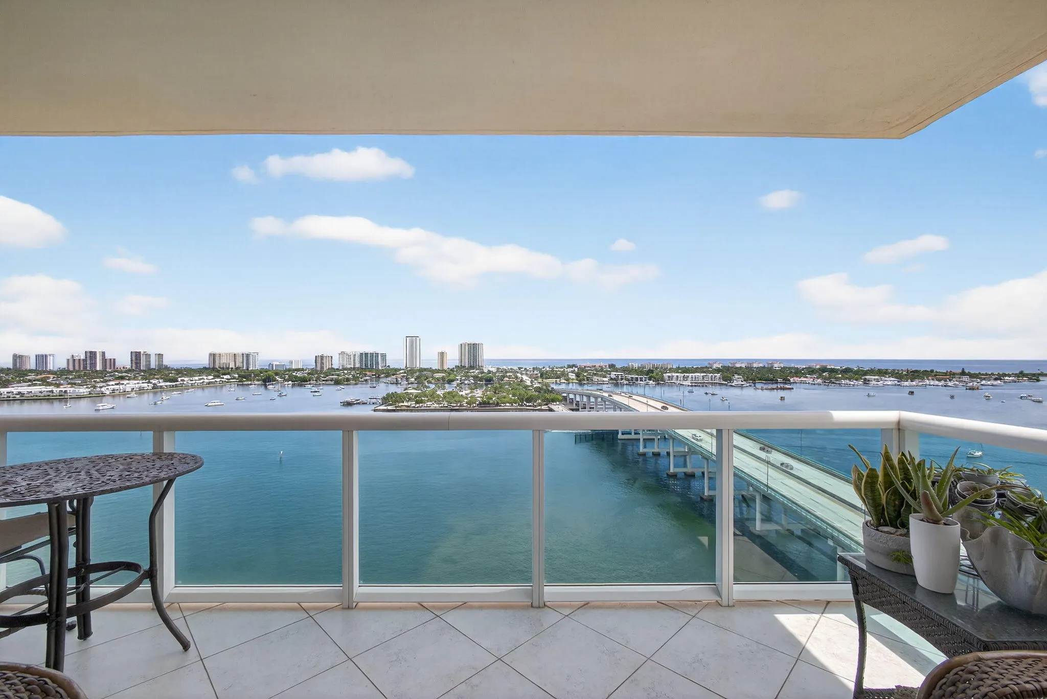 2640 Lake Shore Drive, #1716