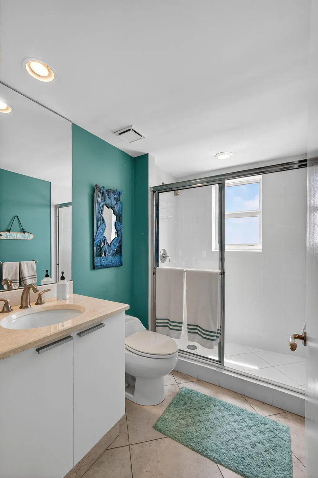 2640 Lake Shore Drive, #1716