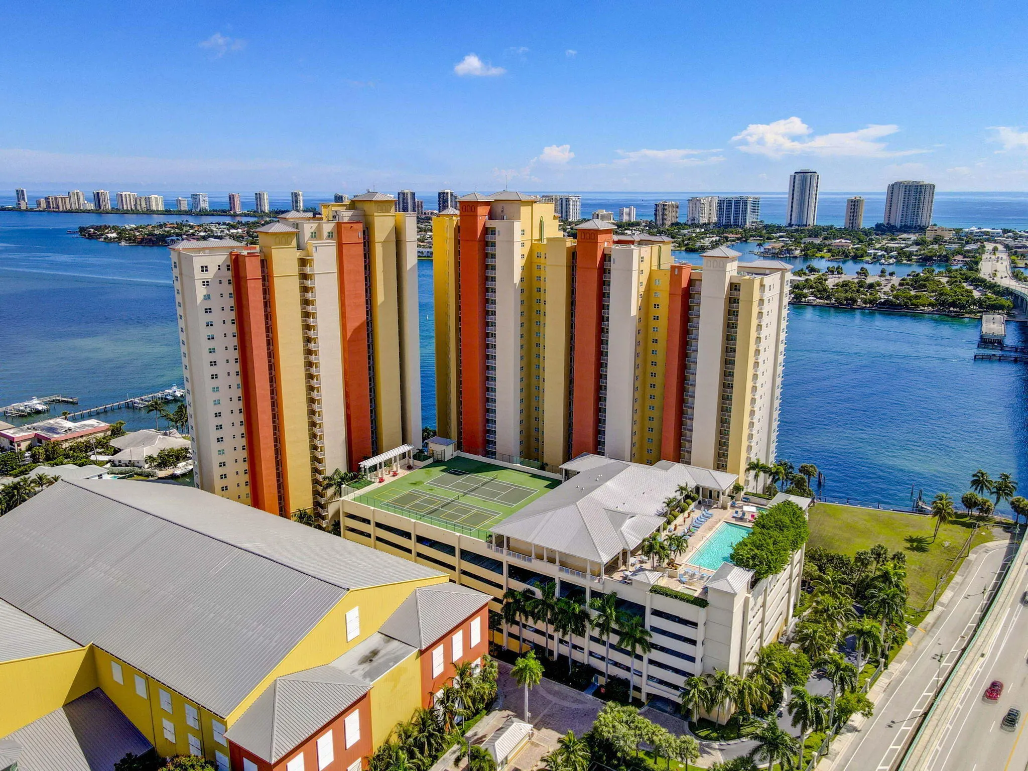 2640 Lake Shore Drive, #1716