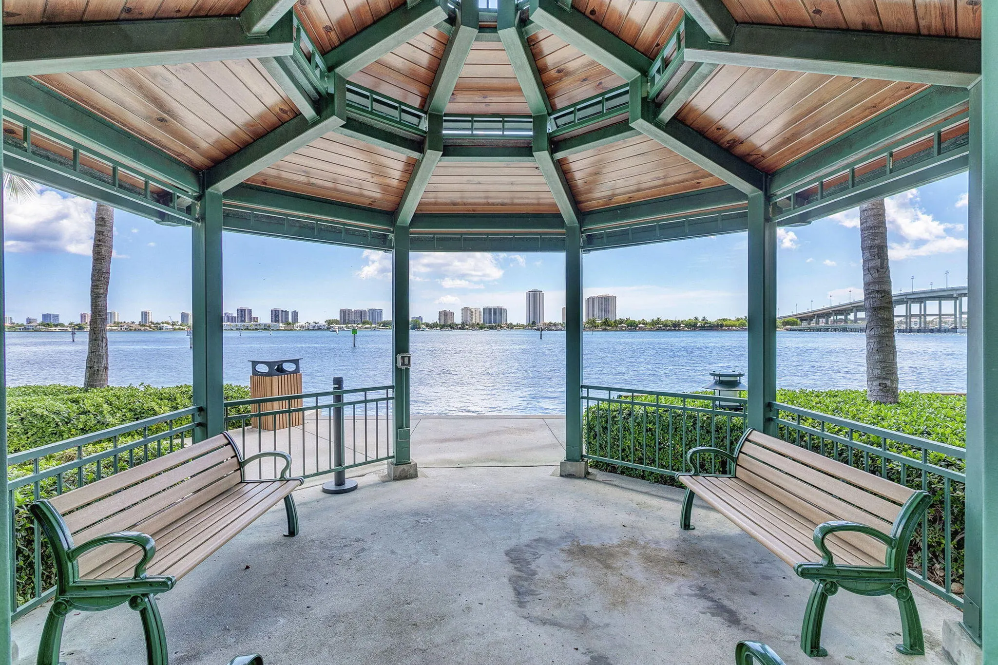 2640 Lake Shore Drive, #1716