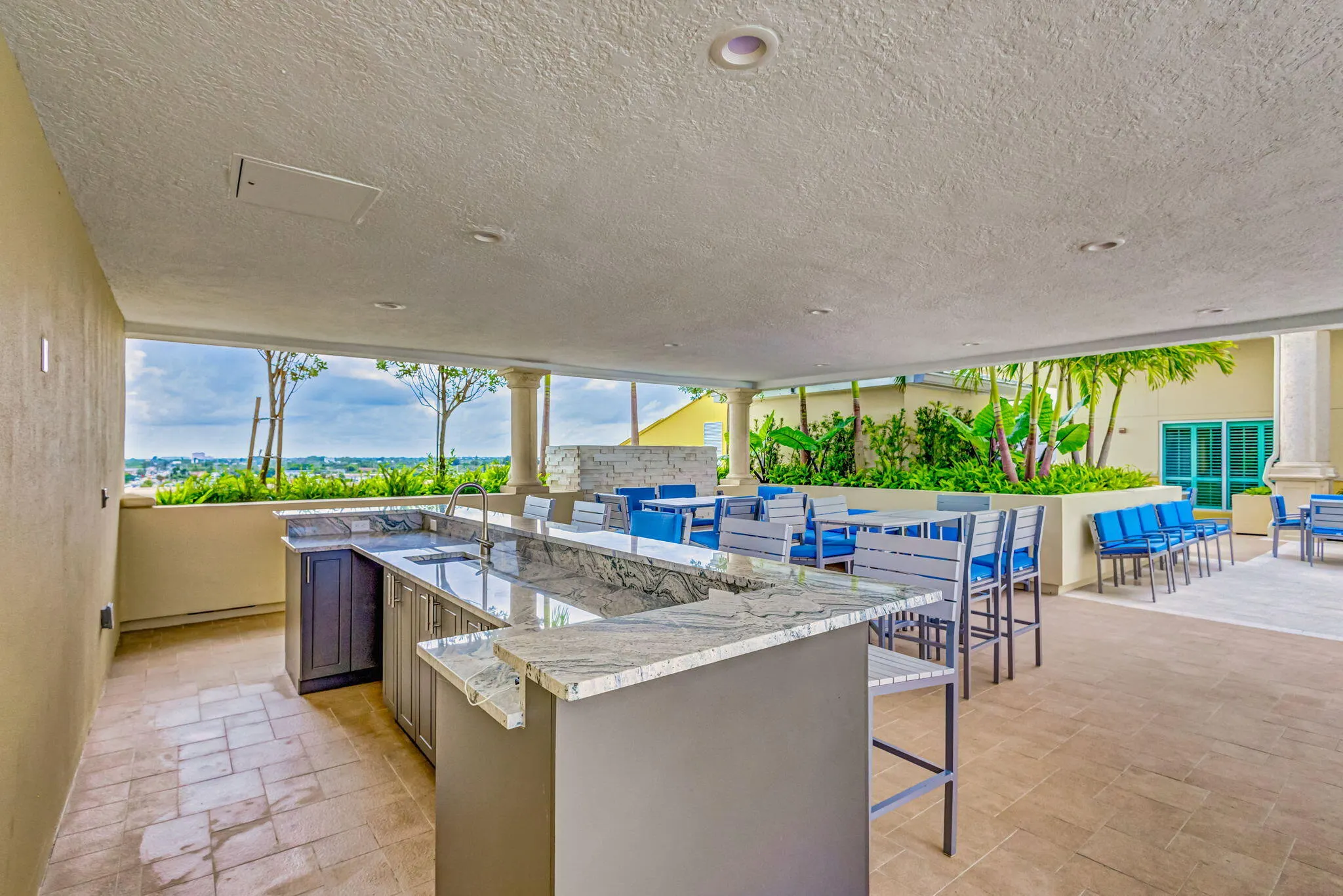 2640 Lake Shore Drive, #1716
