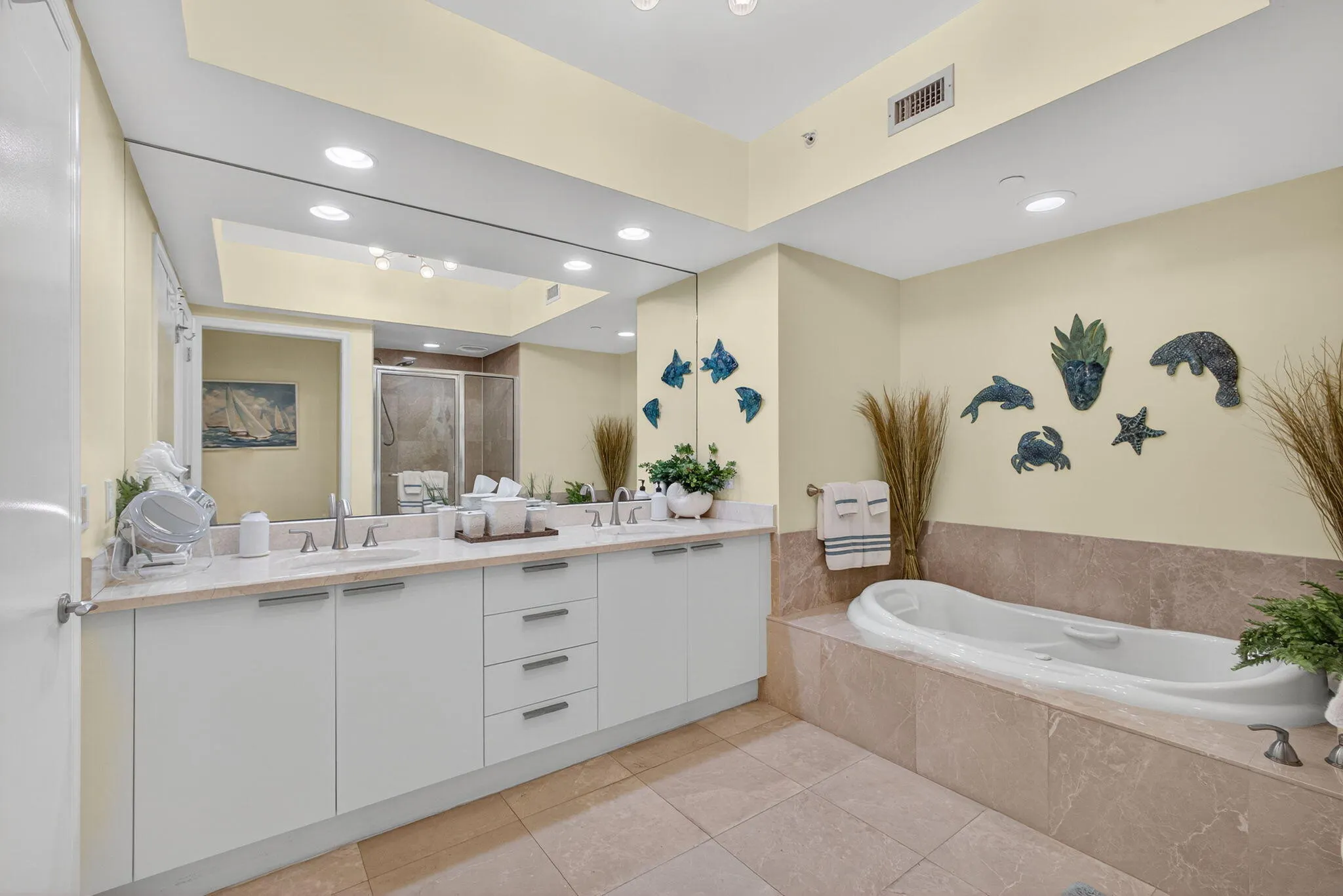 2640 Lake Shore Drive, #1716