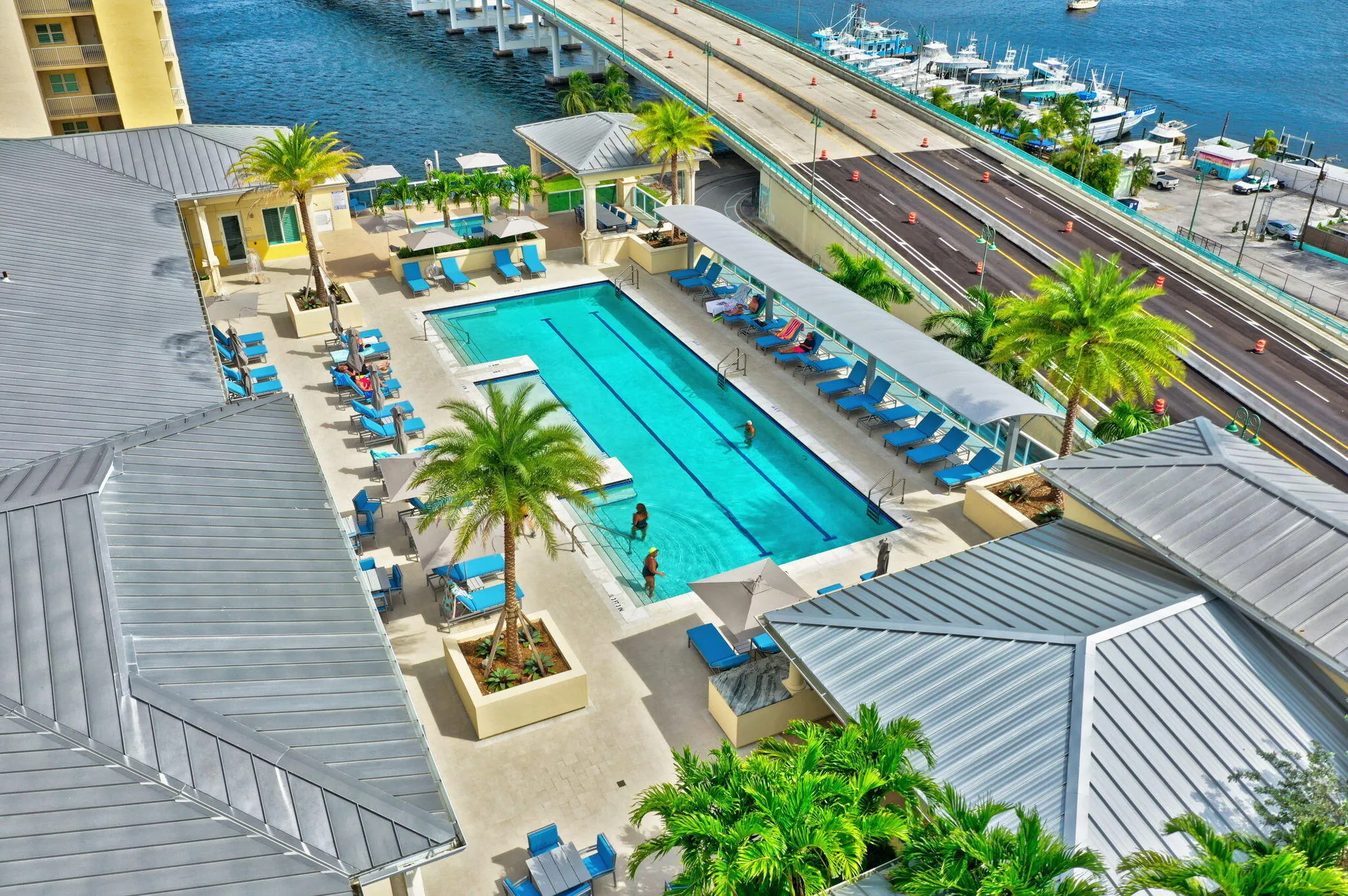 2640 Lake Shore Drive, #1716