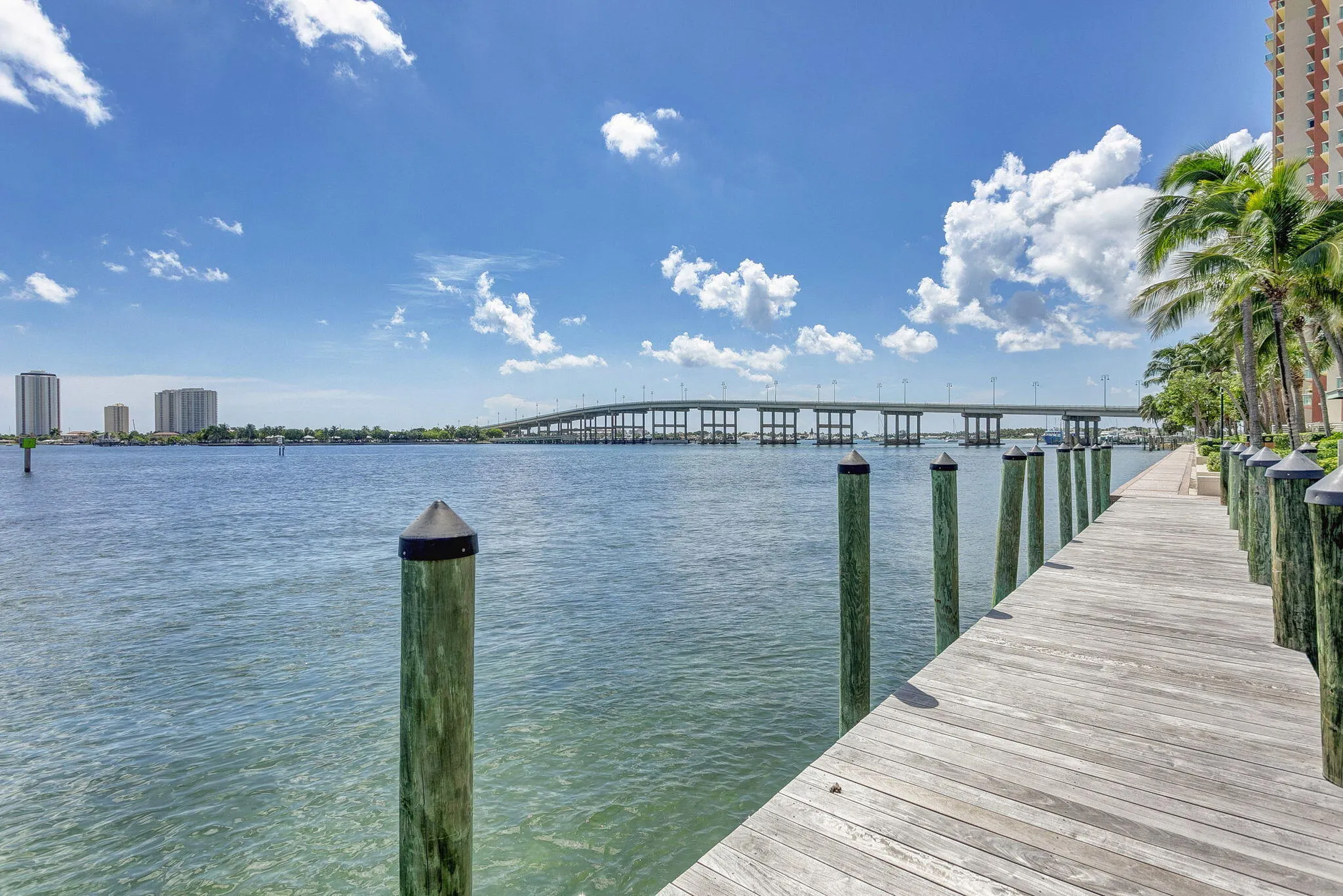 2640 Lake Shore Drive, #1716