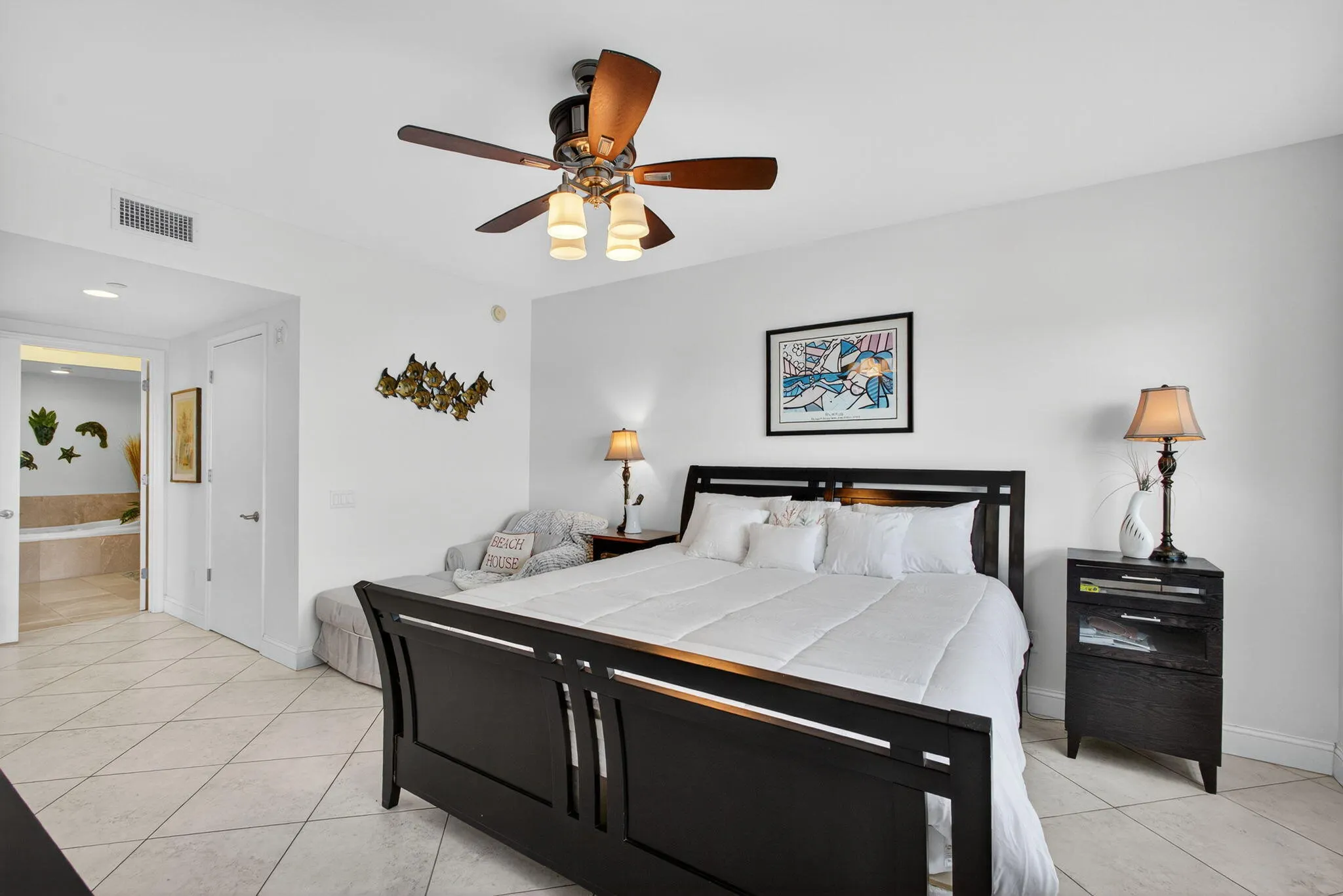 2640 Lake Shore Drive, #1716