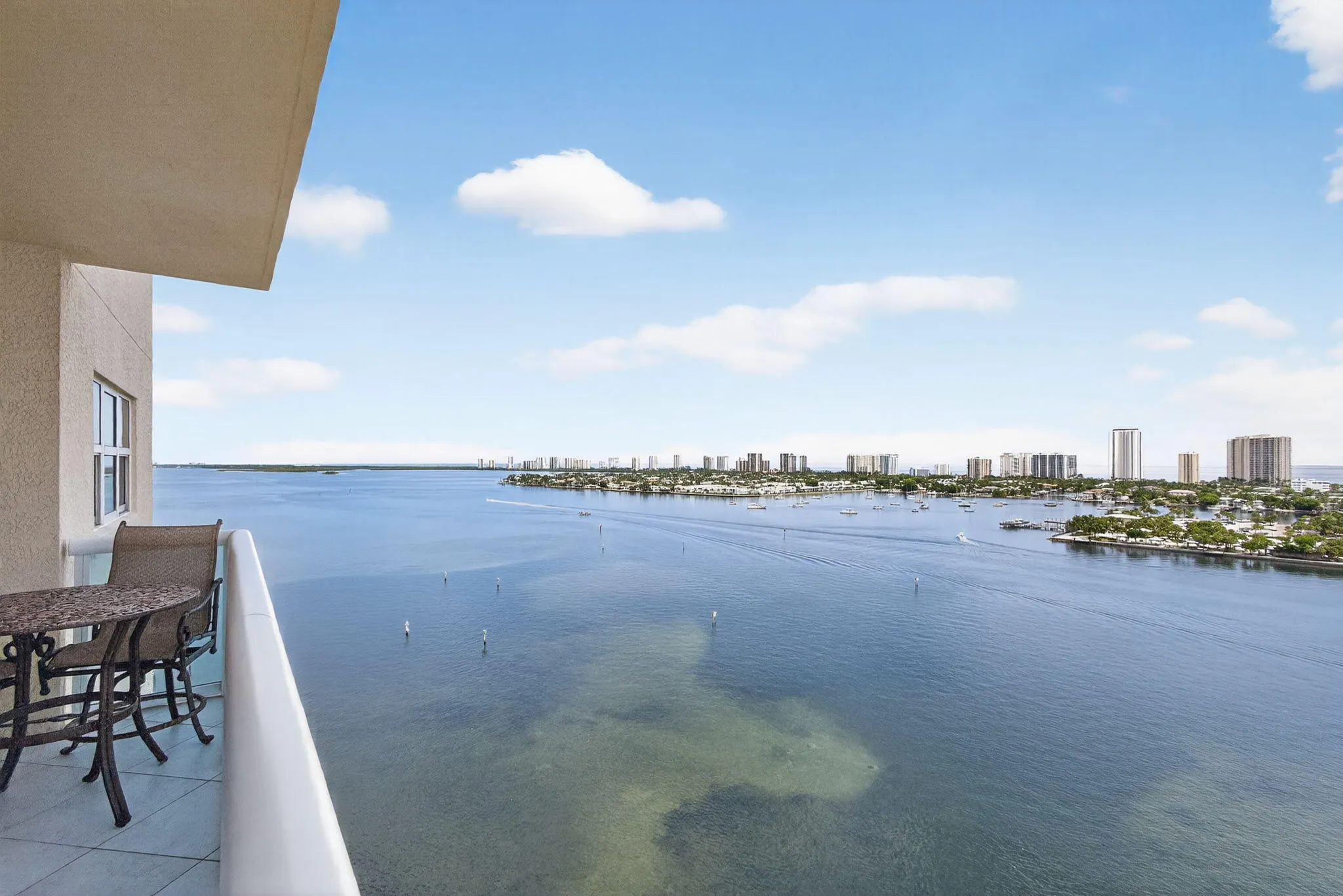 2640 Lake Shore Drive, #1716