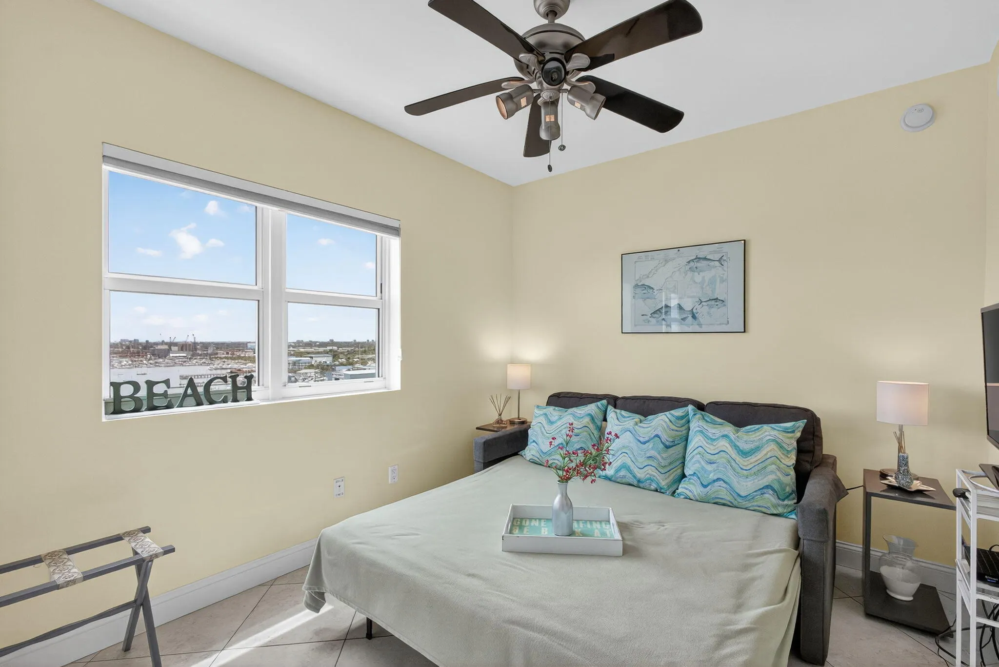 2640 Lake Shore Drive, #1716