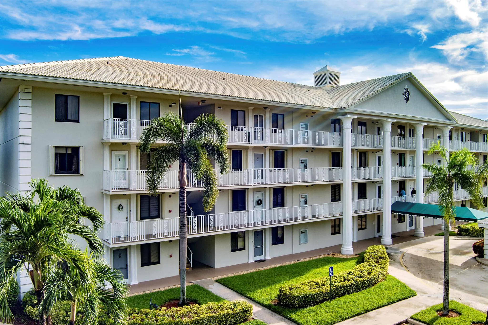 6193 Balboa Circle, #202