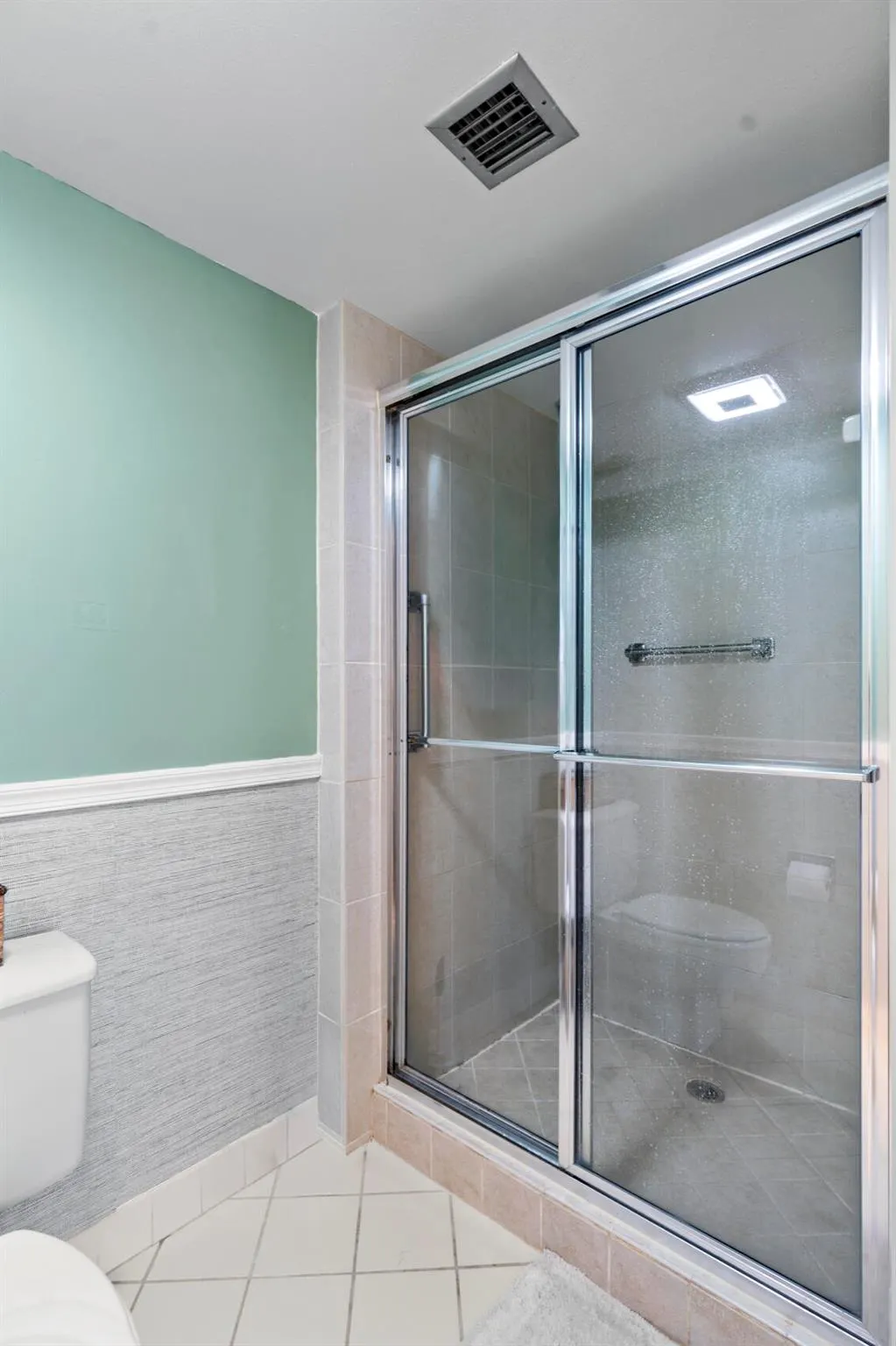 6193 Balboa Circle, #202