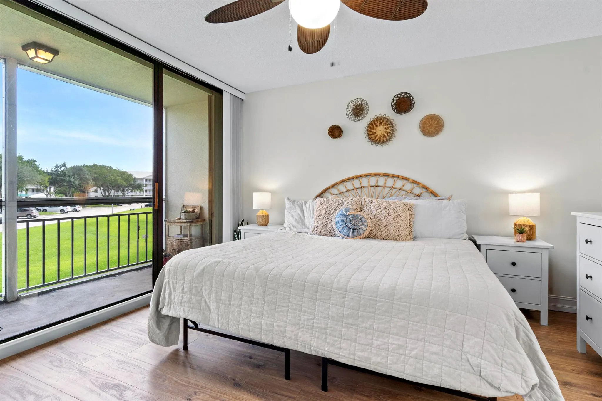 6193 Balboa Circle, #202